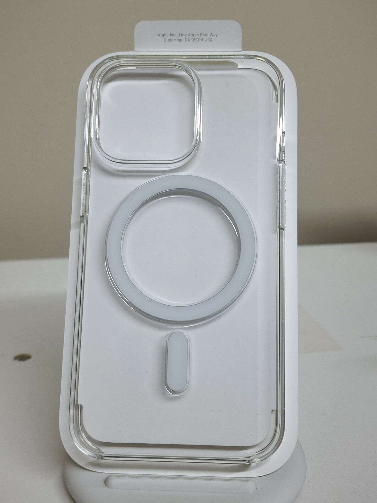 Чехол силиконовый MagSafe для Apple iPhone 13 Pro, прозрачный