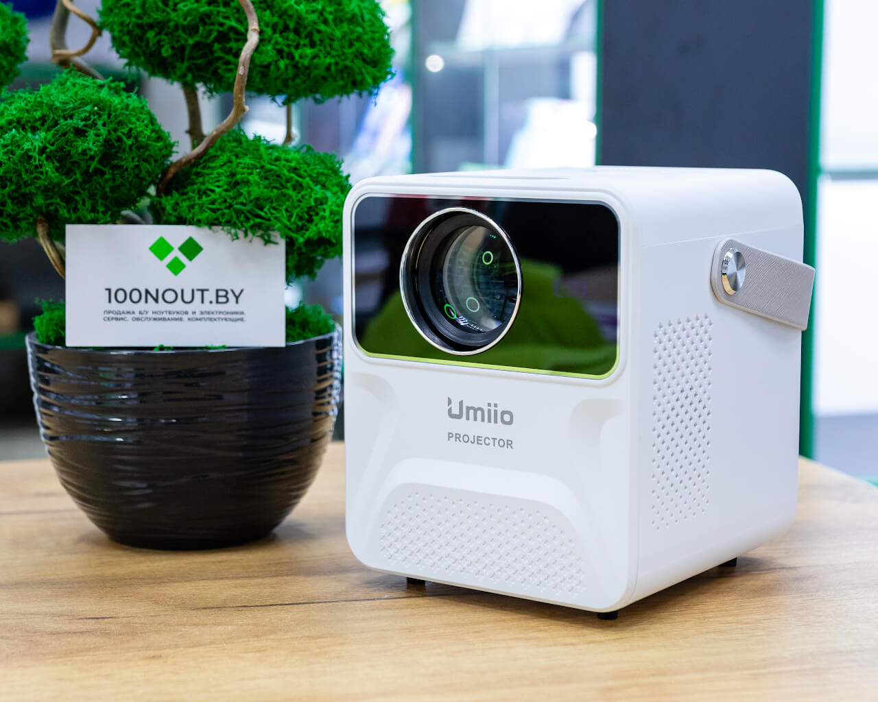Портативный проектор Umiio P860 Мини-проектор, белый