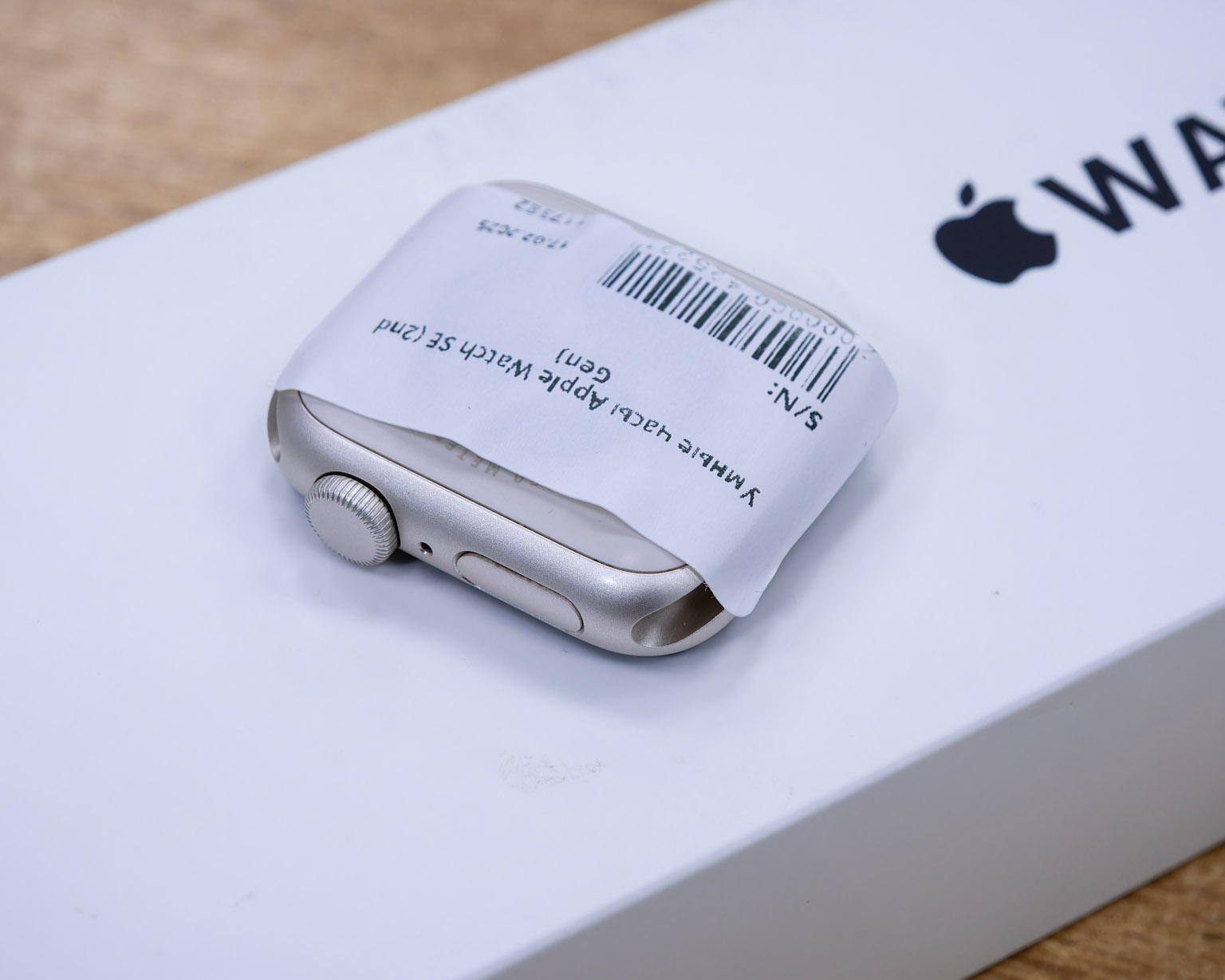 Умные часы Apple Watch SE 40 мм (2nd Gen) (серебристый)