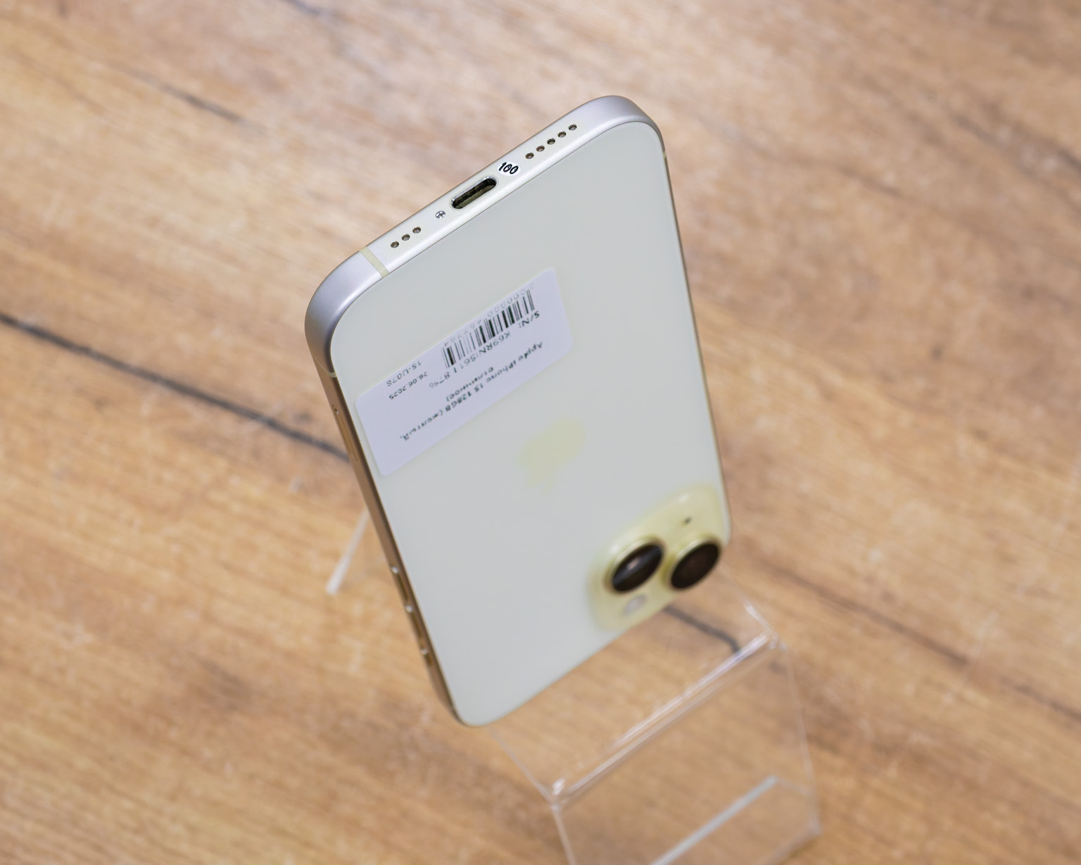 Apple iPhone 15 128GB (желтый, отличное)