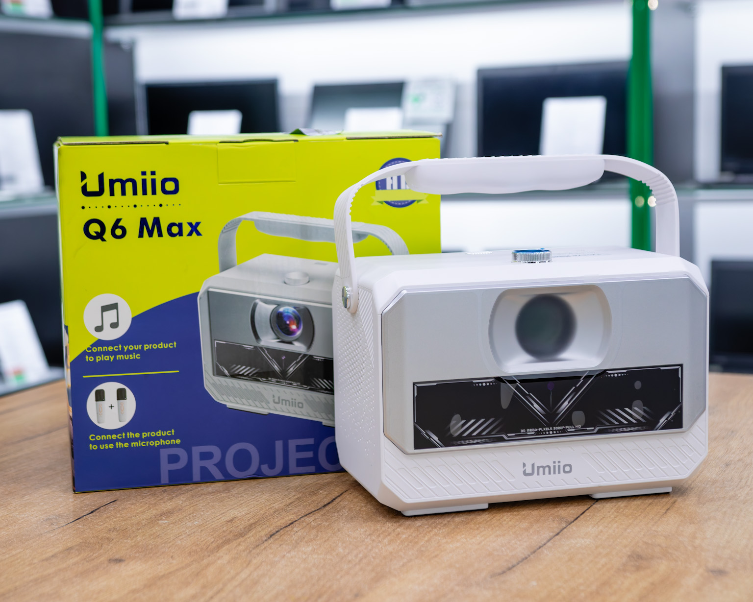 Портативный проектор Umiio Q6 Max HDMI, Wi-Fi, Bluetoth (белый) + 2 микрофона