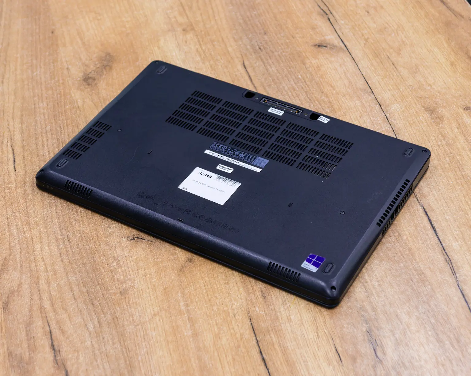 Ноутбук Dell Latitude 15 E5570 (FHD IPS/i7-6gen/8GB/SSD 2G56B)