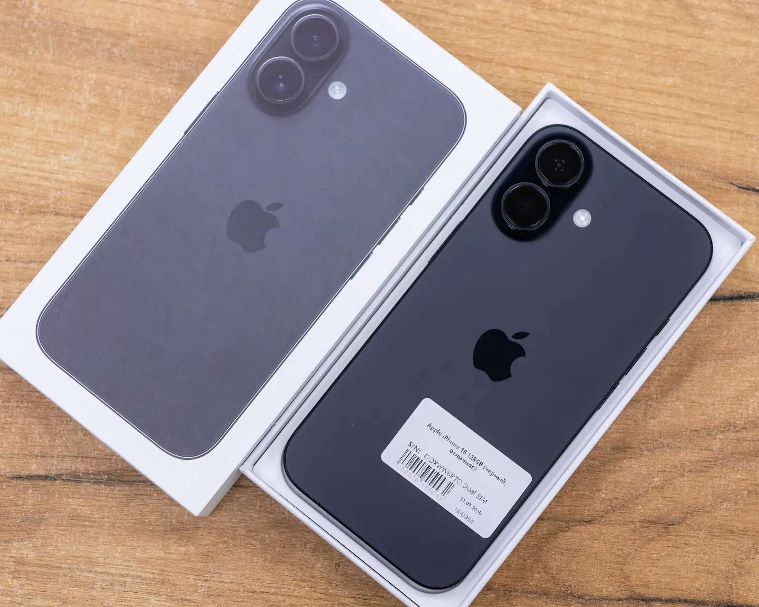 Apple iPhone 16 128GB (черный, отличное)