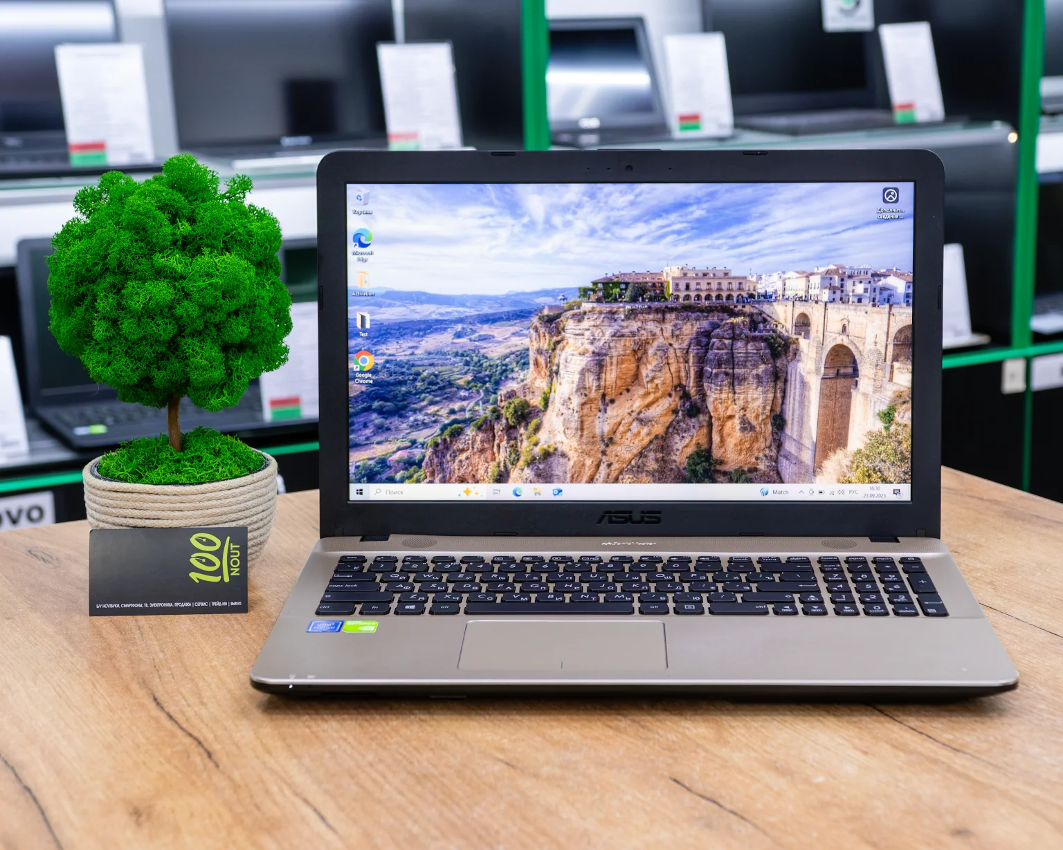 Ноутбук ASUS X541NC (HD/Pentium N4200/GeForce 810M 2GB/8GB/SSD 256GB)