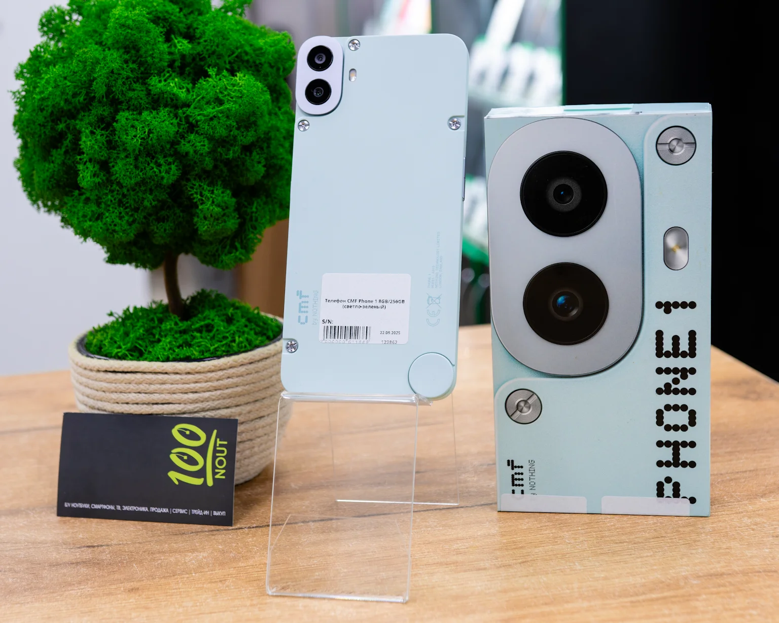 CMF Phone 1 8GB/256GB (светло-зеленый, отличное)