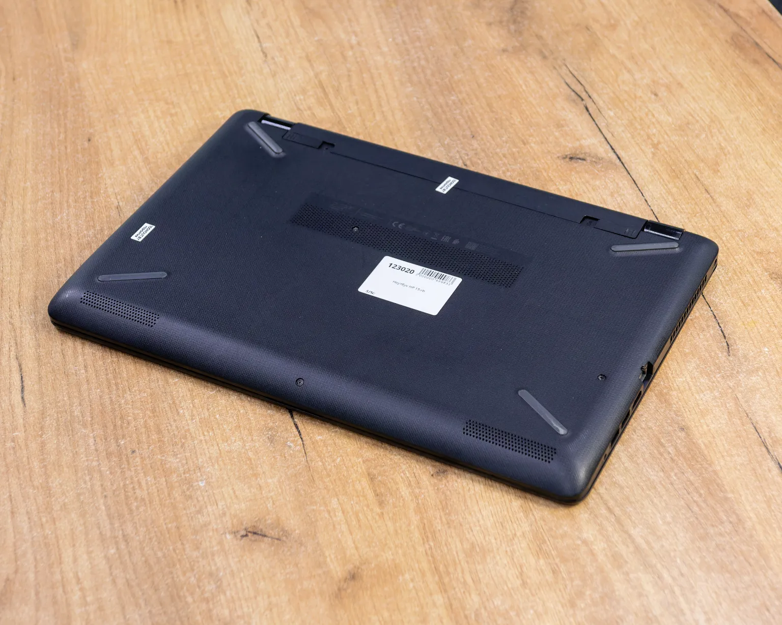 Ноутбук HP 15-rb (HD/AMD E2-9000e/4GB/SSD 128GB)