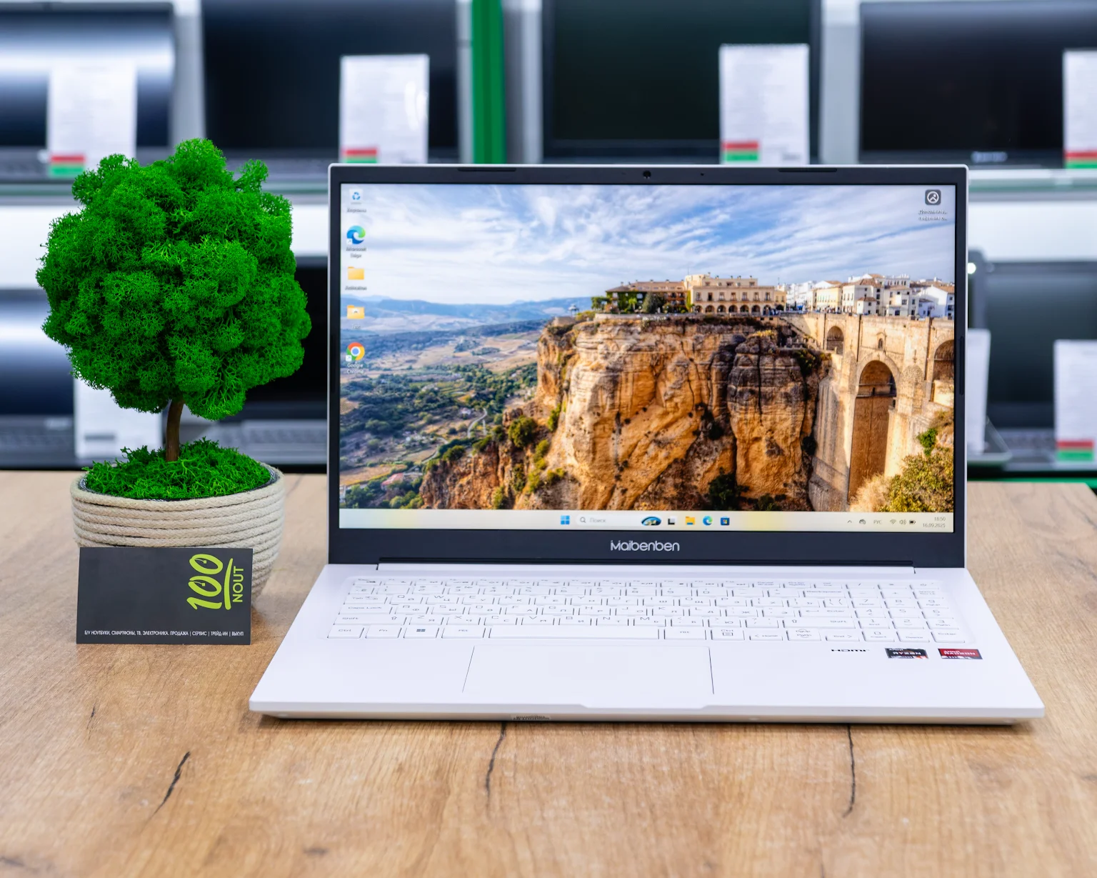 Ноутбук Maibenben M555 M5551SF0LWRE0 (FHD IPS/Ryzen 5 5500U/16GB/SSD 512GB)