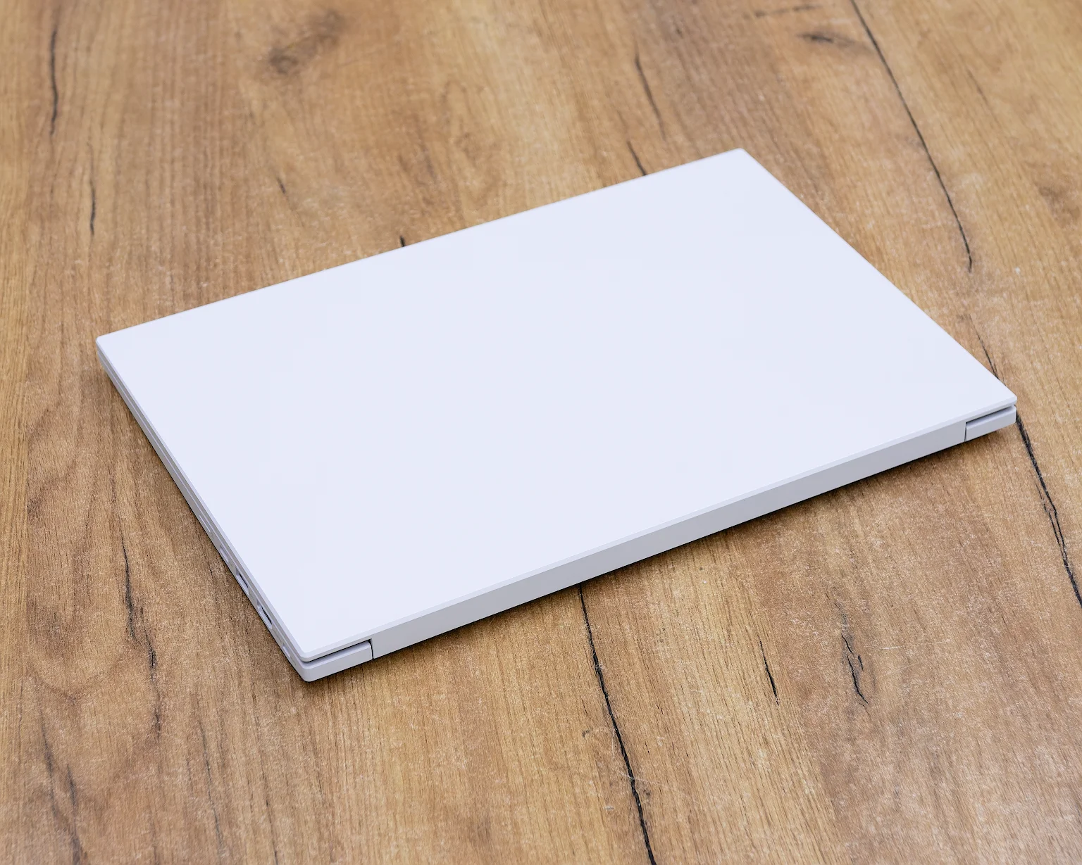 Ноутбук Maibenben M555 M5551SF0LWRE0 (FHD IPS/Ryzen 5 5500U/16GB/SSD 512GB)