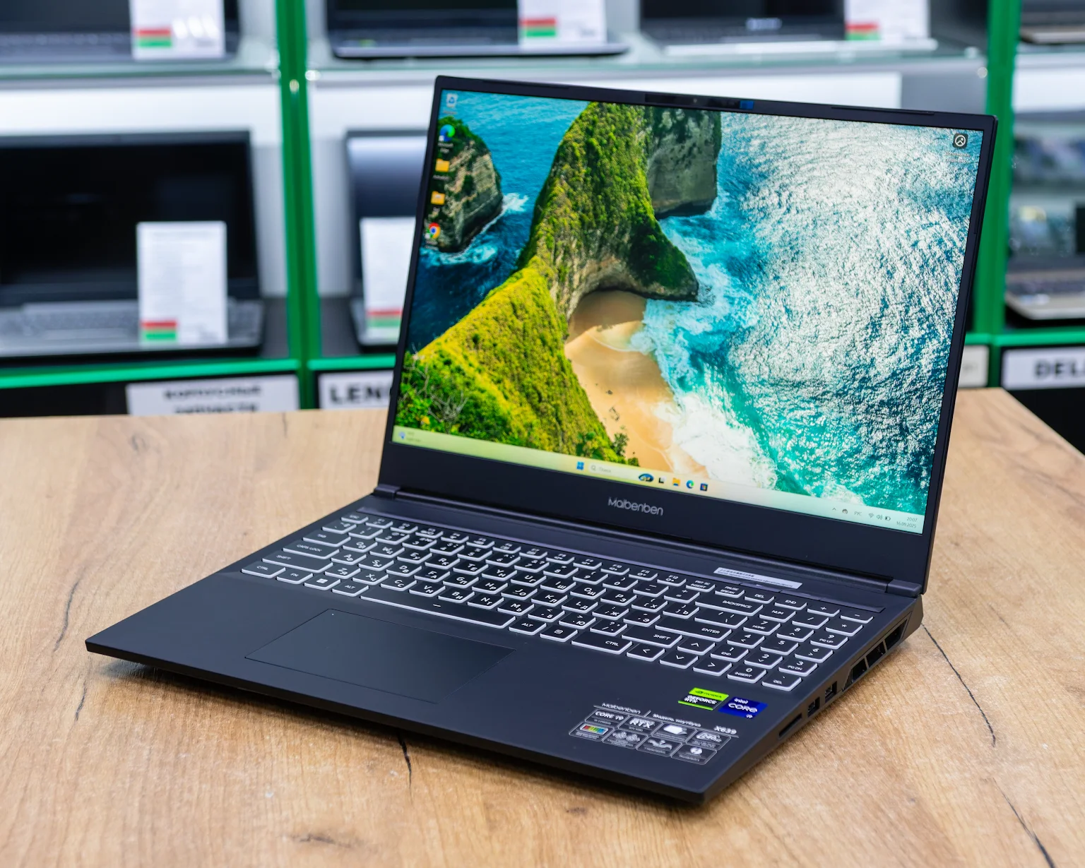 Игровой ноутбук Maibenben X639 X639QSFQLBRE0 (240Hz/i9-13gen/RTX 4080 12GB/16GB/SSD 512GB)