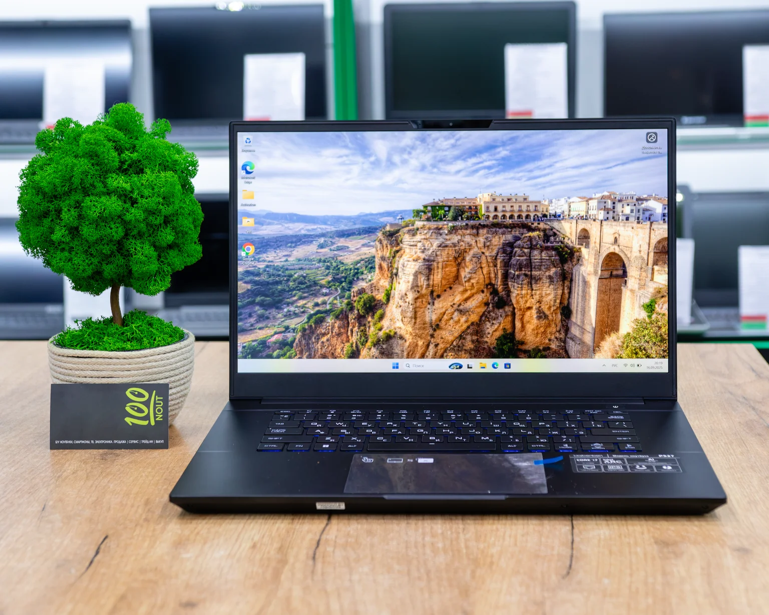 Игровой ноутбук Maibenben P527 P527FSGSLBRE0 (144Hz/i7-12gen/Intel Arc A550M 8GB/16GB/SSD 512GB)