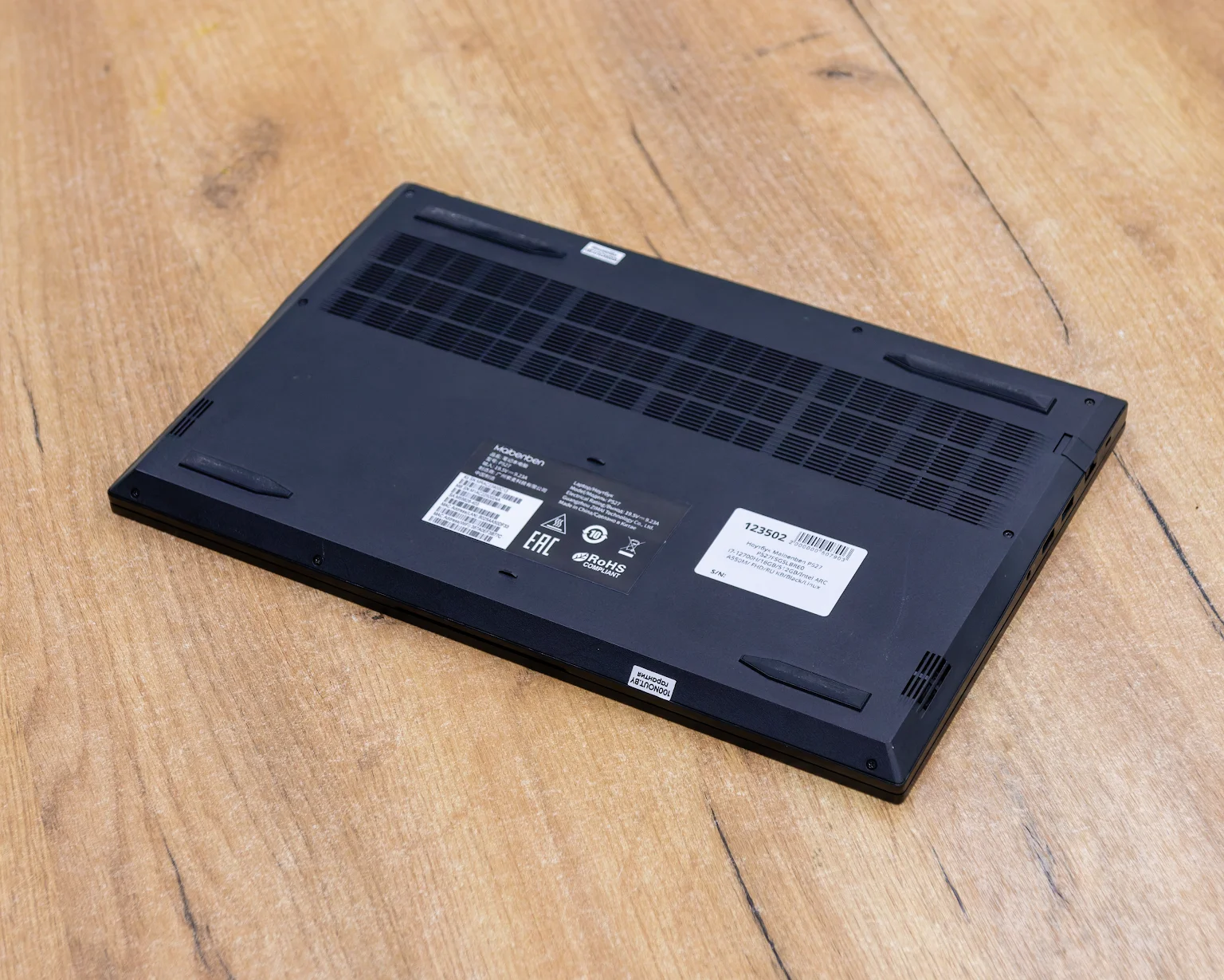 Игровой ноутбук Maibenben P527 P527FSGSLBRE0 (144Hz/i7-12gen/Intel Arc A550M 8GB/16GB/SSD 512GB)