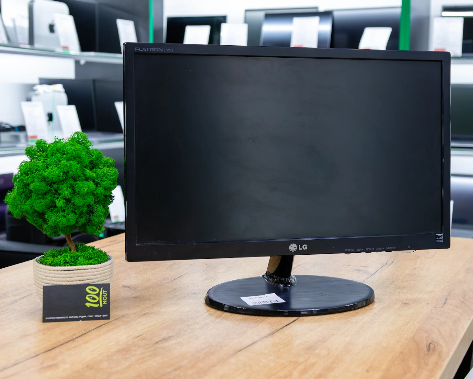 Монитор LG E2242CA