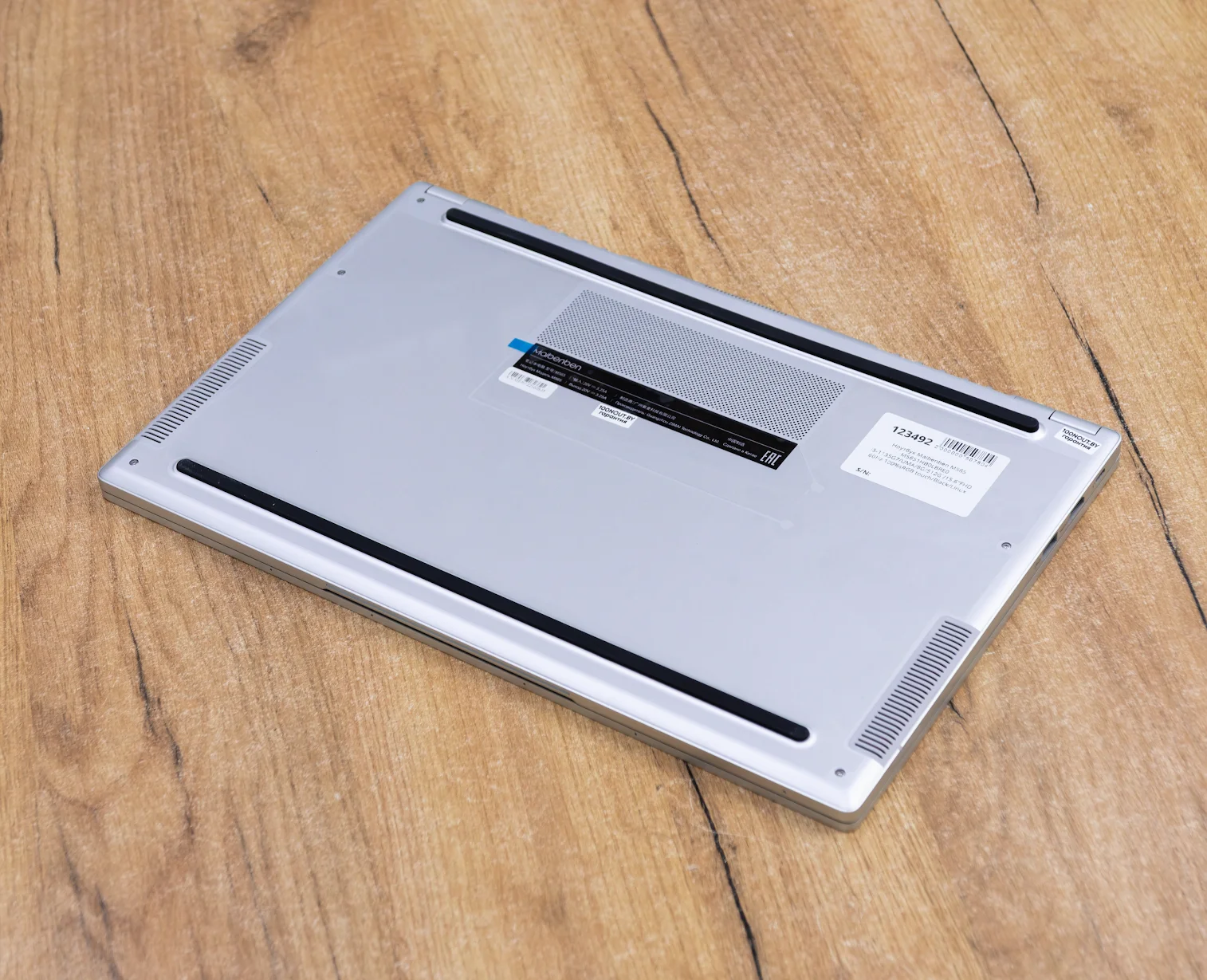 (новый.) Ноутбук Maibenben M565 M5651HB0LBRE0 (FHD IPS/i5-11gen/8GB/SSD 512GB)