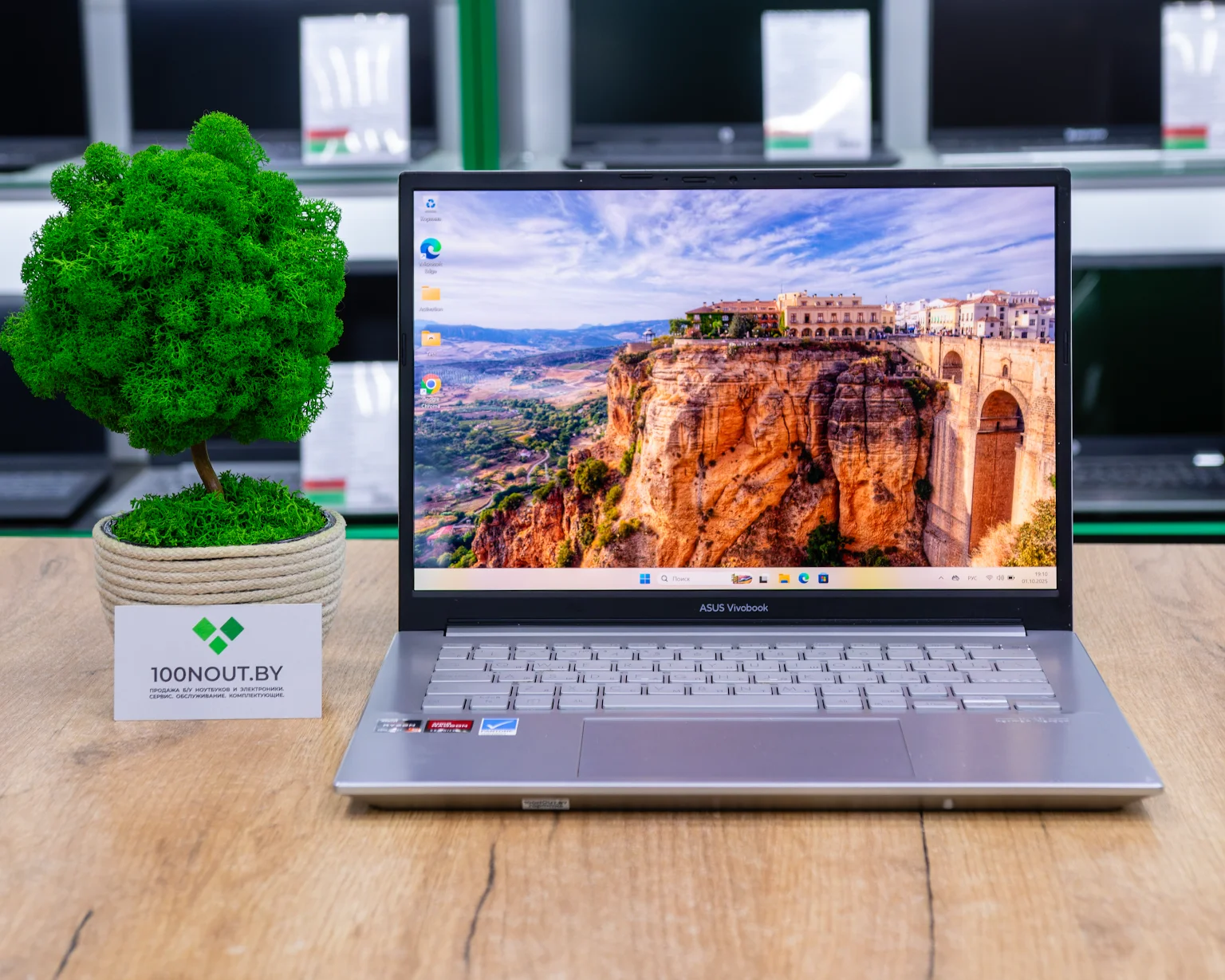 Ноутбук ASUS VivoBook Pro 14 OLED M3401Q (2K OLED/Ryzen 5 5600H/8GB/SSD 256GB)