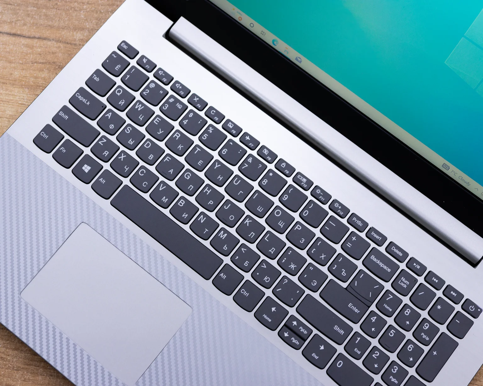 Ноутбук Lenovo IdeaPad 330-15IKB (FHD/i5-8gen/Radeon 530 2GB/8GB/SSD 256GB)