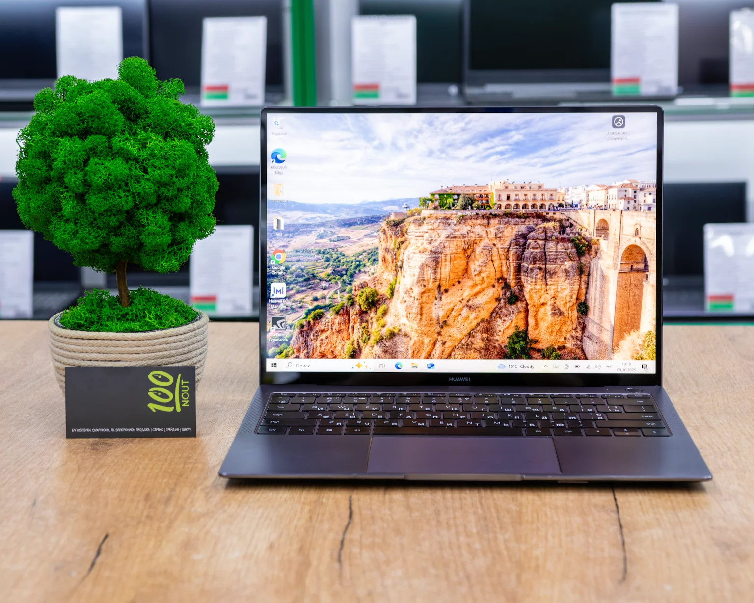 Ноутбук Huawei MateBook X Pro (2K IPS/i7-8gen/GeForce MX150 2GB/16GB/SSD 512GB)