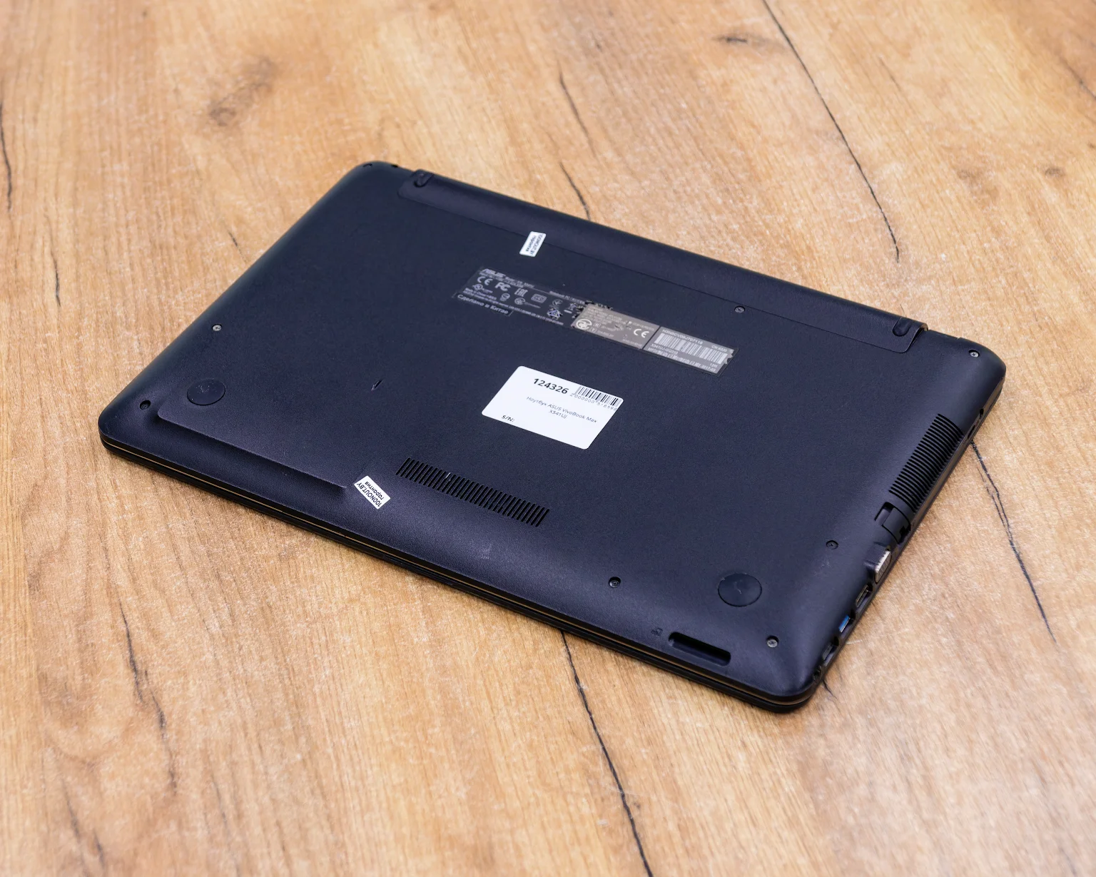 Ноутбук ASUS VivoBook Max X541UJ (HD/i5-7gen/GeForce 920M 2GB/8GB/SSD 256GB)