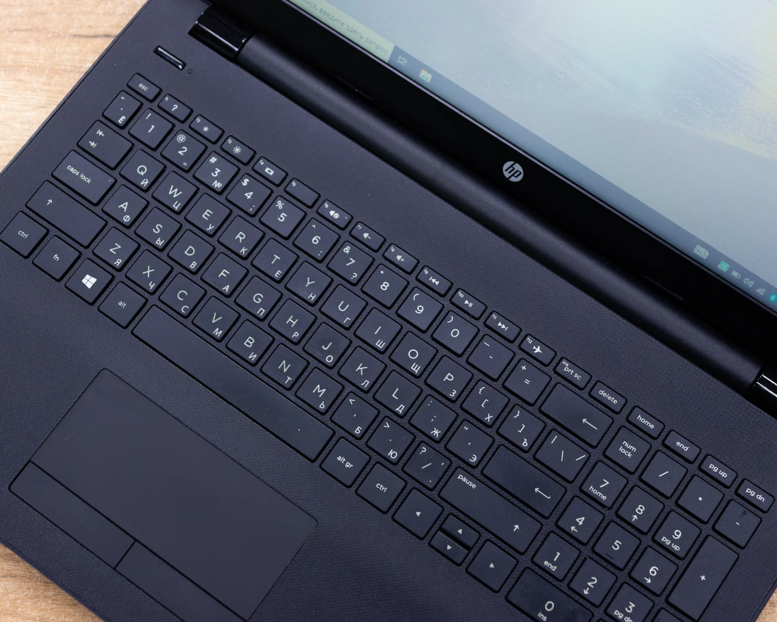 Ноутбук HP 15-ra (HD/Celeron N3060/8GB/SSD 256GB)