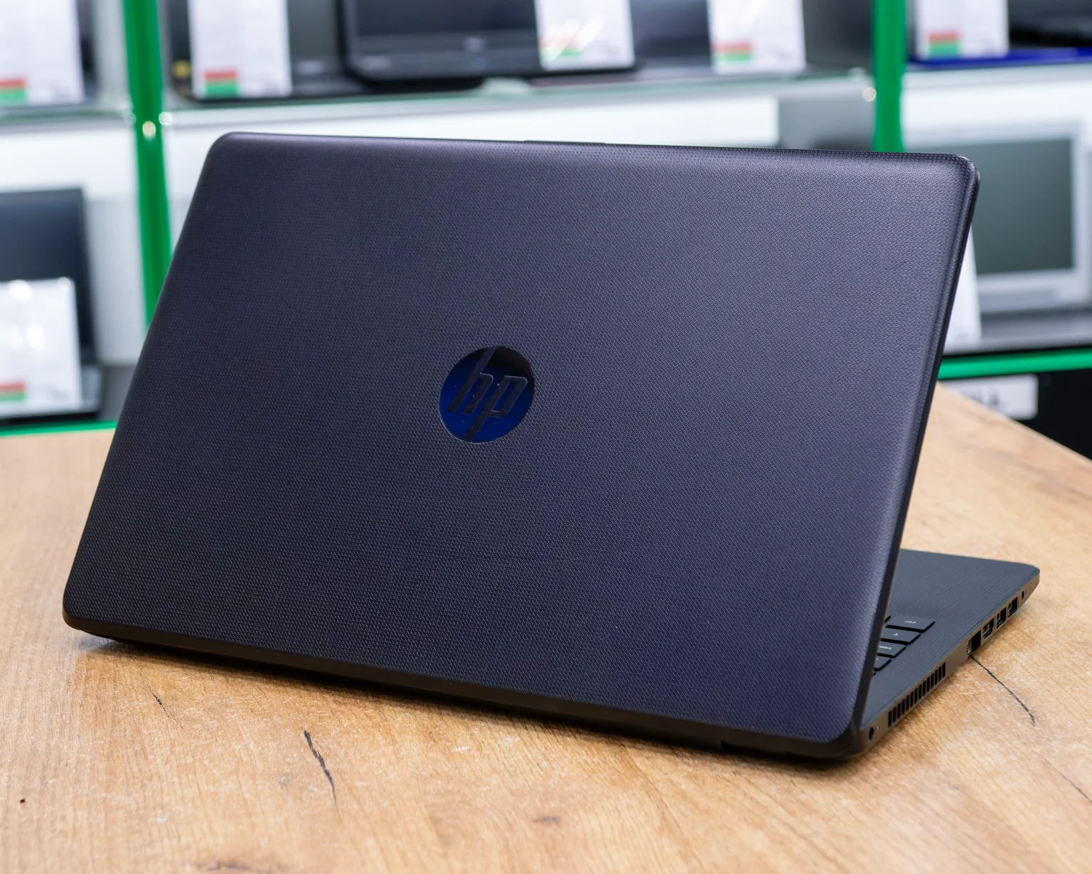 Ноутбук HP 15-ra (HD/Celeron N3060/8GB/SSD 256GB)