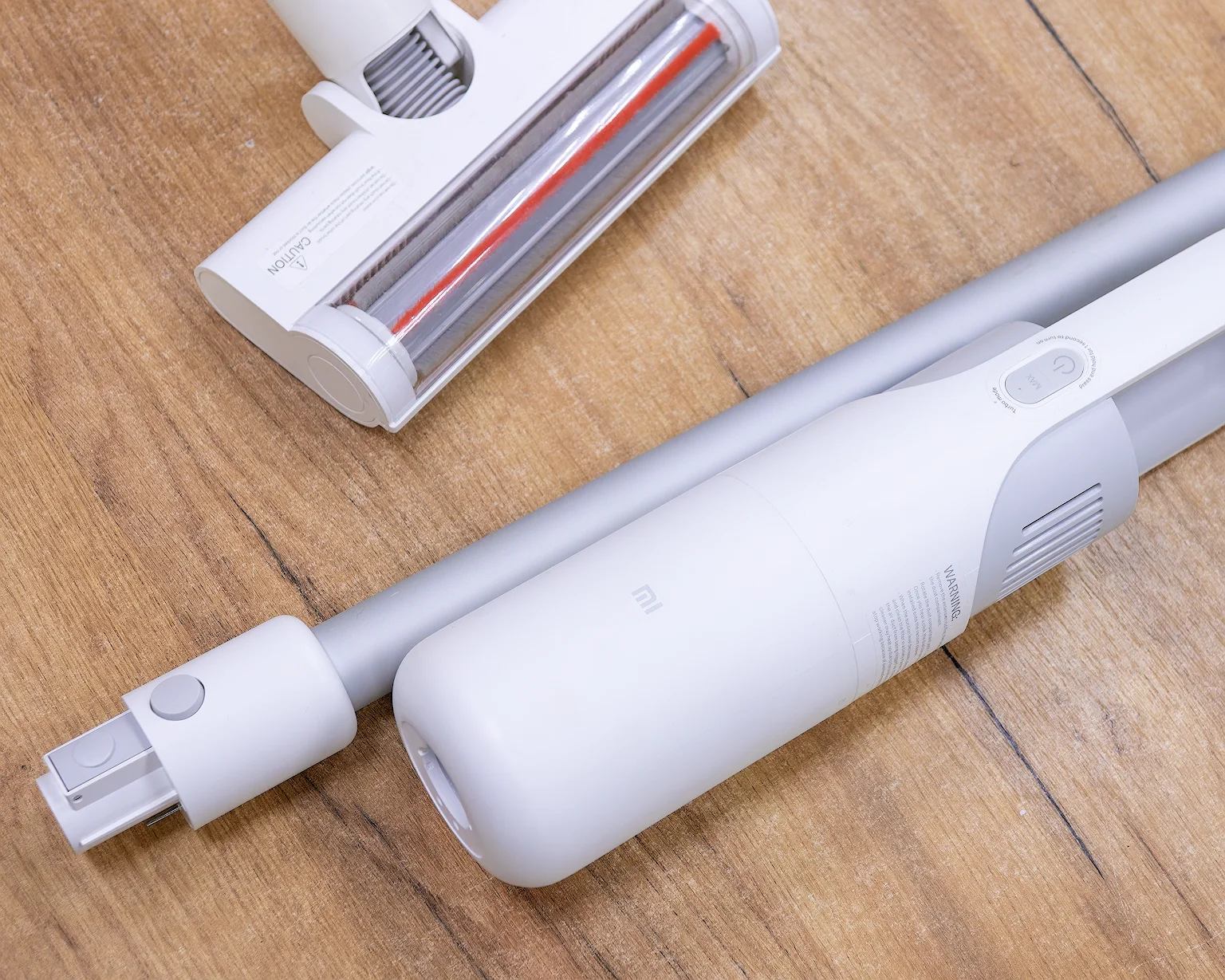 Вертикальный ручной пылесос Xiaomi Mi Handheld Vacuum Cleaner Light