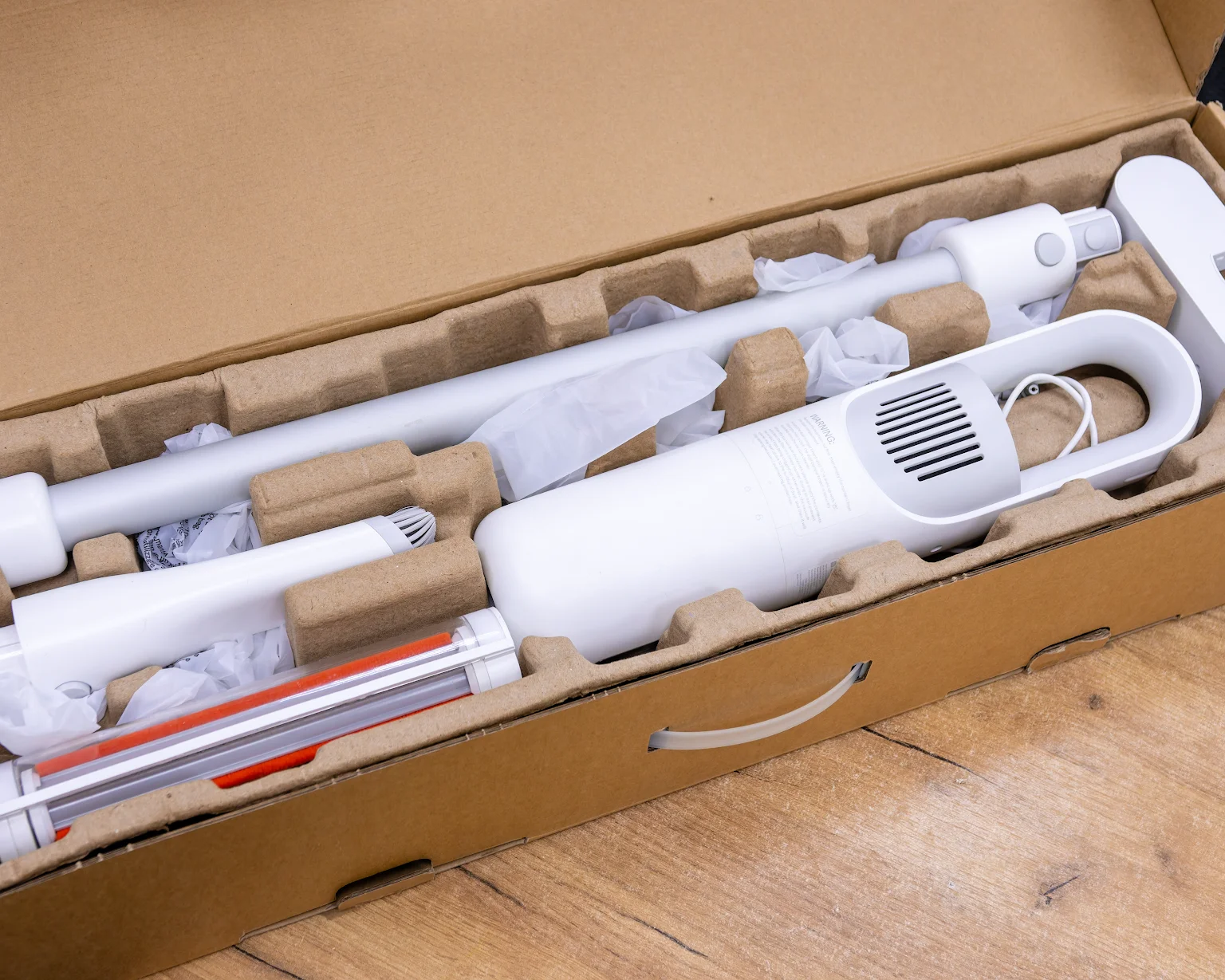 Вертикальный ручной пылесос Xiaomi Mi Handheld Vacuum Cleaner Light