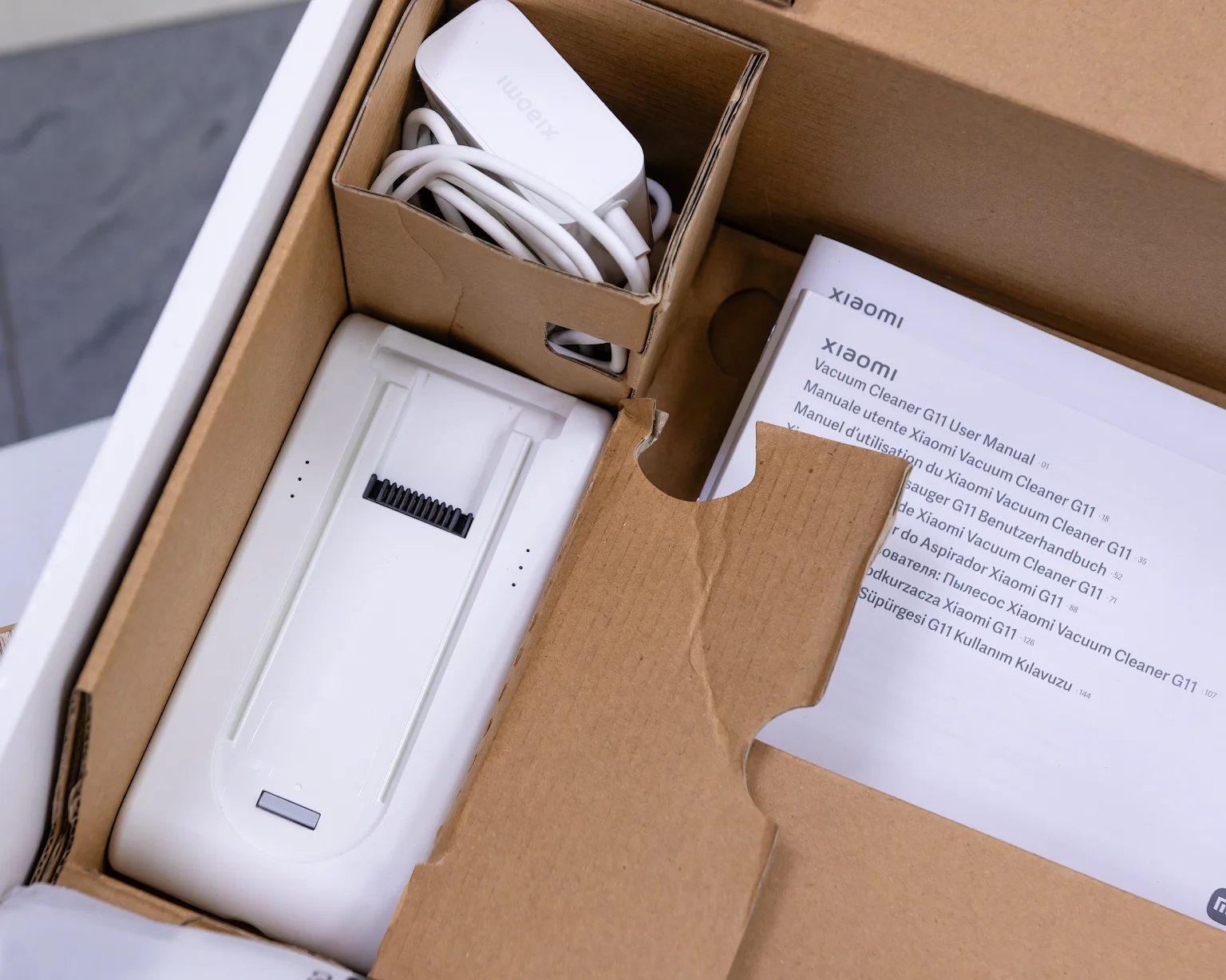 Вертикальный ручной пылесос Xiaomi Vacuum Cleaner G11 (международная версия)