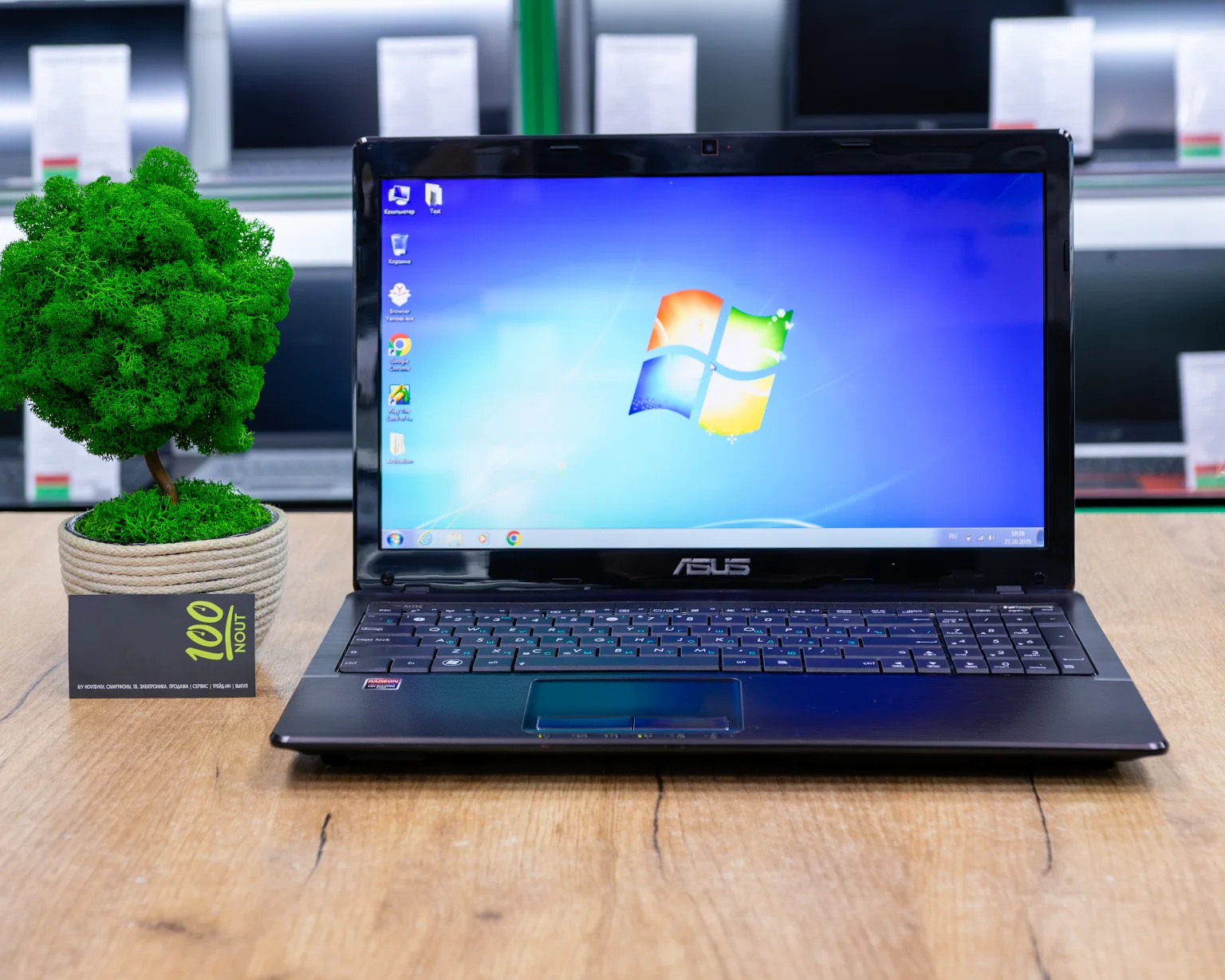 Ноутбук Asus X53B (HD/AMD E-450/Radeon HD 6470M 1GB/4GB/HDD 500GB)