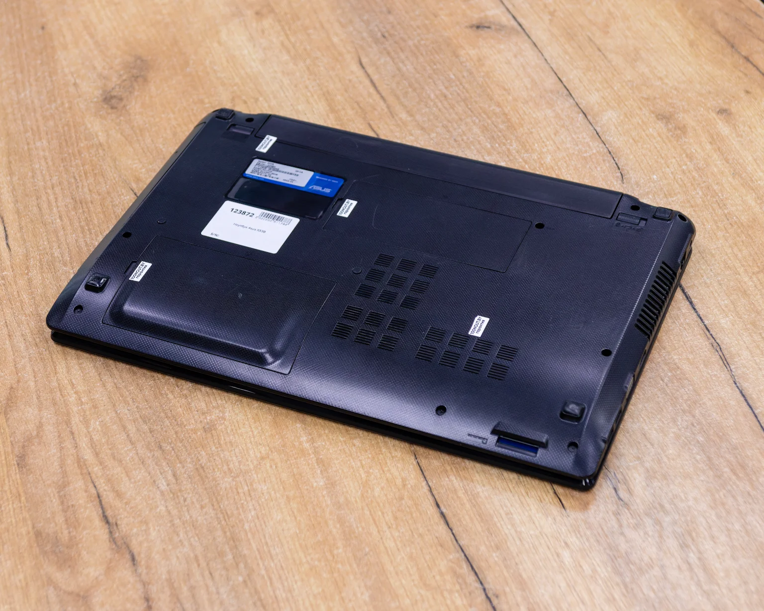 Ноутбук Asus X53B (HD/AMD E-450/Radeon HD 6470M 1GB/4GB/HDD 500GB)