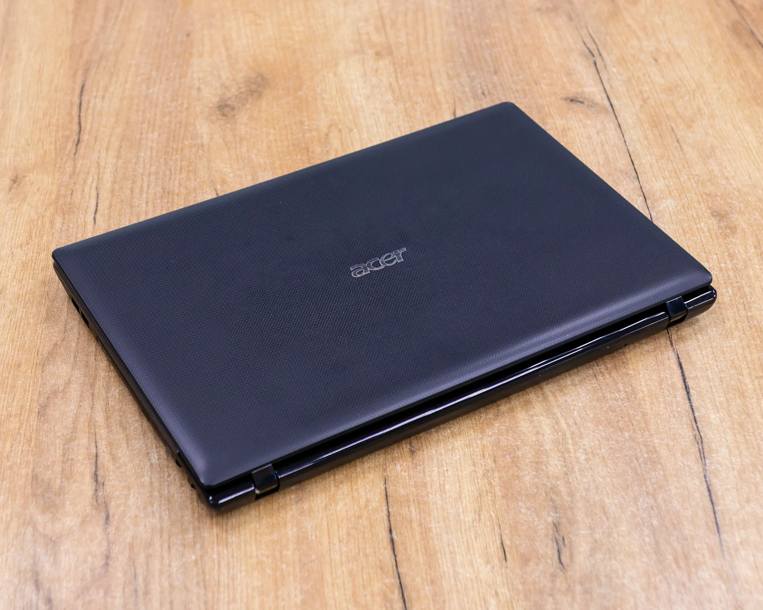 Ноутбук Acer Aspire 7750ZG (HD+/Pentium B960/Radeon HD 7670M 1GB/8GB/SSD 120GB)