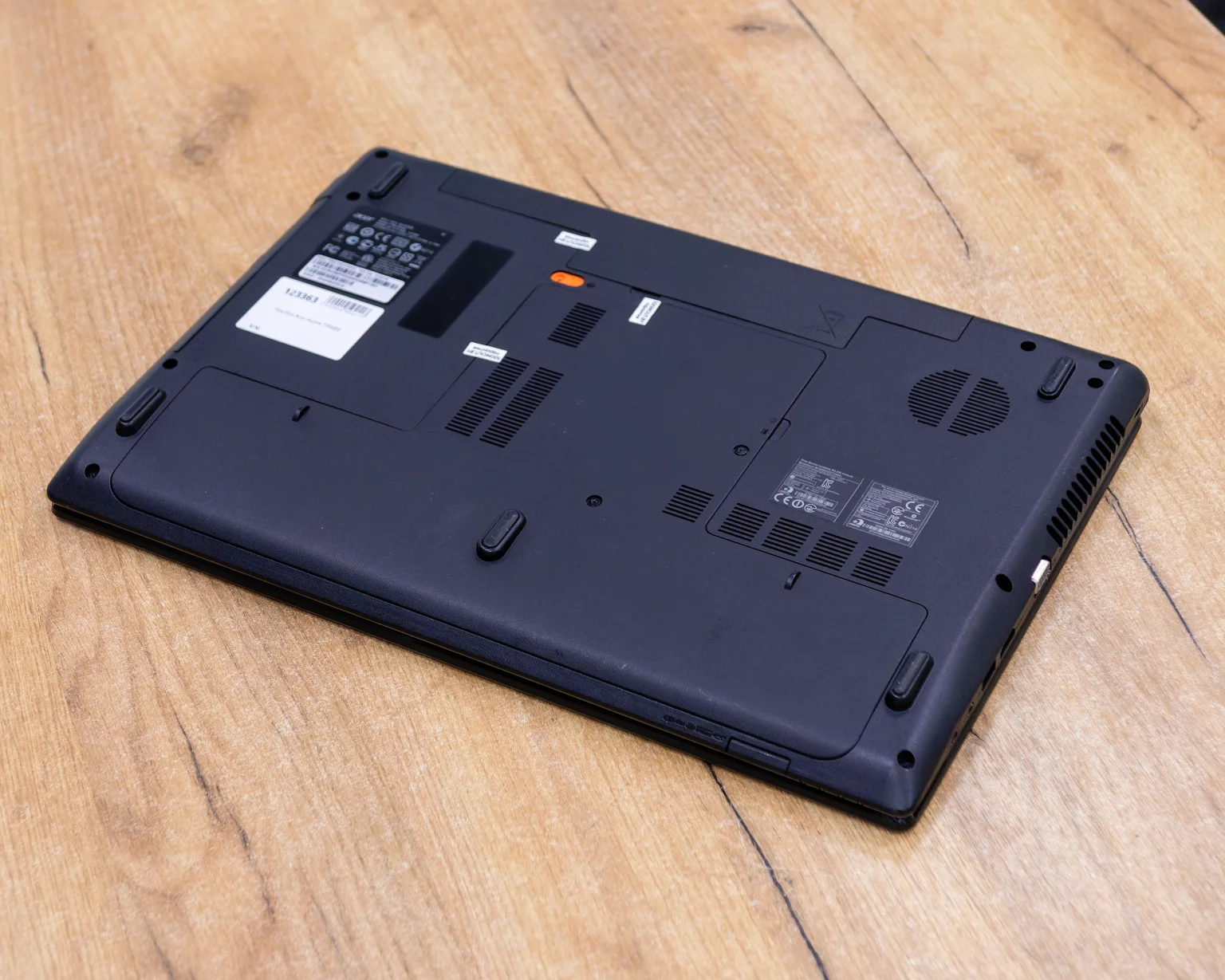 Ноутбук Acer Aspire 7750ZG (HD+/Pentium B960/Radeon HD 7670M 1GB/8GB/SSD 120GB)