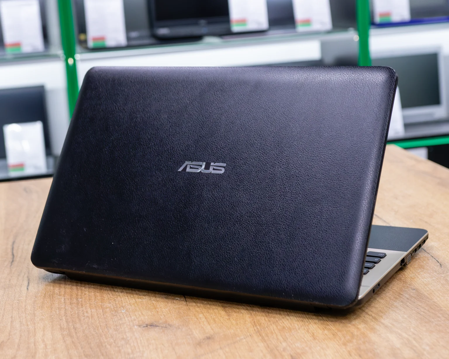 Ноутбук Asus D541NC (HD/Celeron N3450/GeForce 810M 2GB/8GB/SSD 256GB)