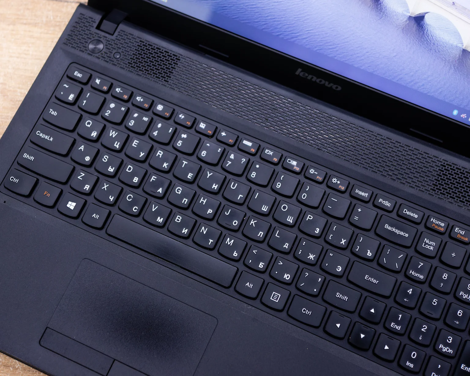 Ноутбук Lenovo G500 (HD/Pentium 2020M/Radeon HD 8500M 1GB/4GB/HDD 1000GB)