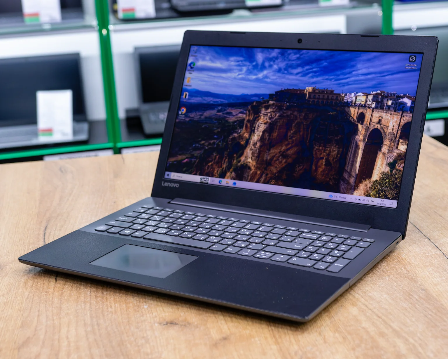 Ноутбук Lenovo IdeaPad 320-15IKB (FHD/i5-7gen/8GB/SSD 256GB)