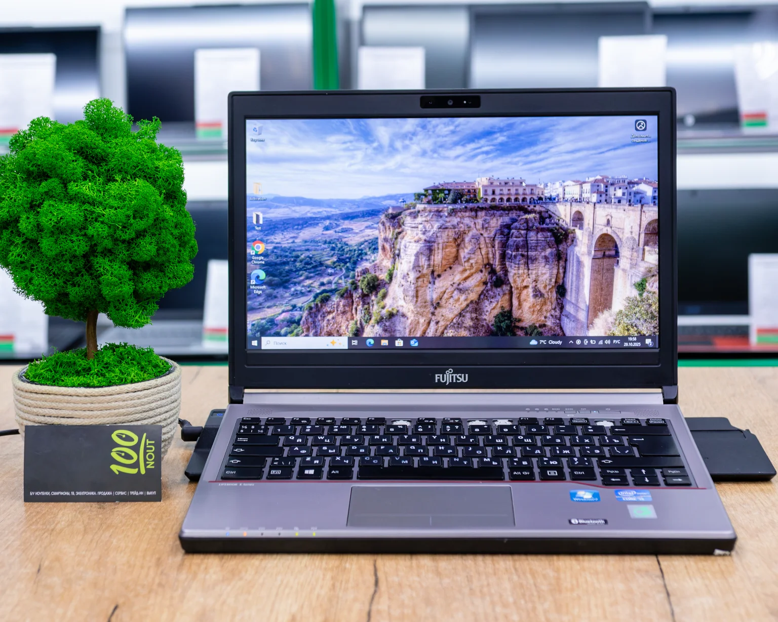 Ноутбук Fujitsu LIFEBOOK E733 (HD/i7-3gen/8GB/SSD 256GB)