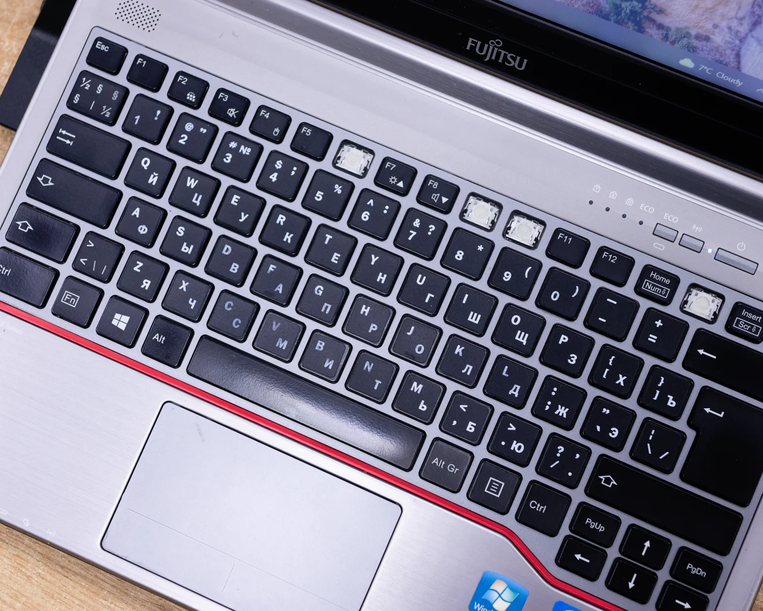 Ноутбук Fujitsu LIFEBOOK E733 (HD/i7-3gen/8GB/SSD 256GB)