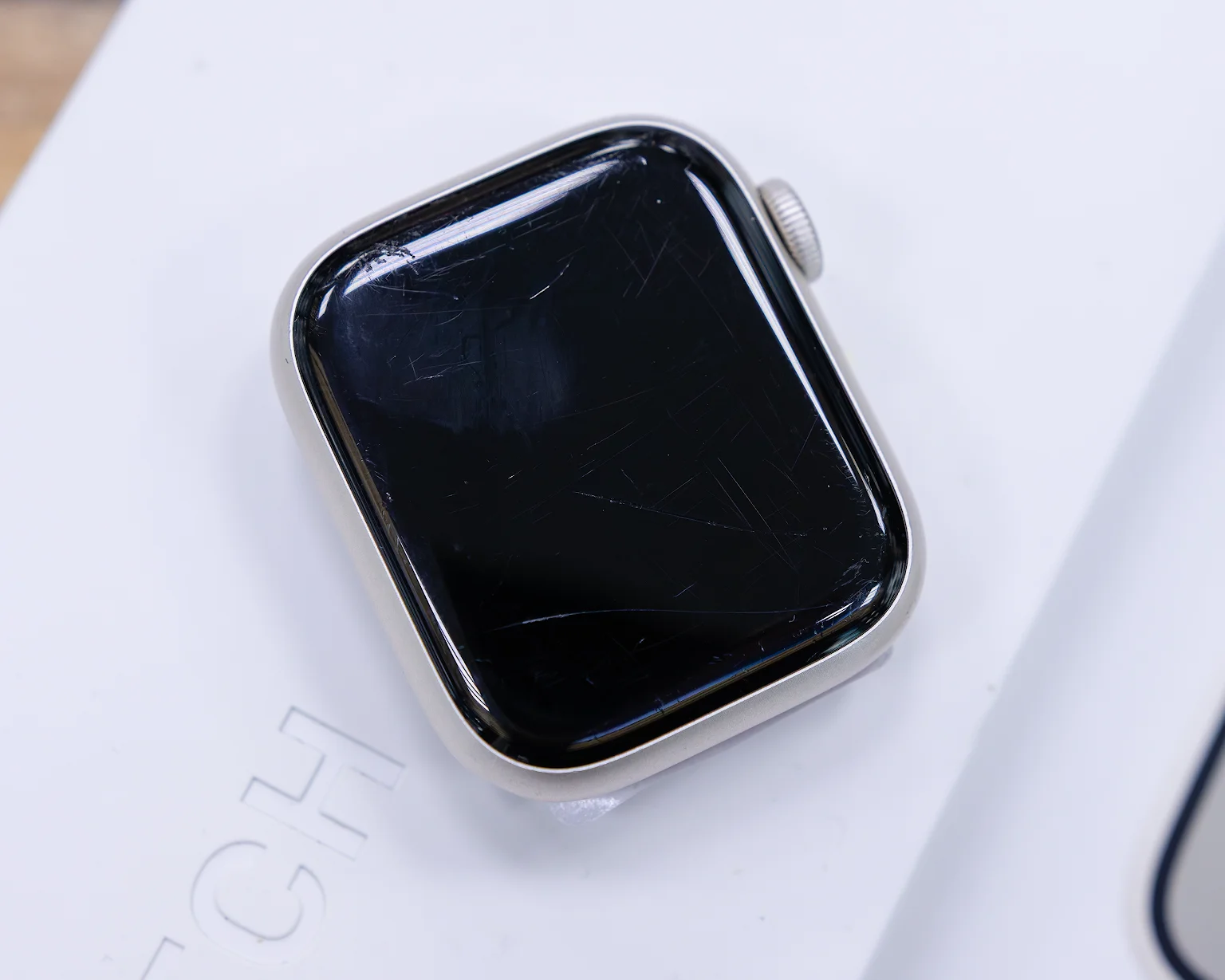 Умные часы Apple Watch Series 8 41 мм (алюминиевый корпус, звездный свет/звездный свет, спортивный силиконовый ремешок S/M)