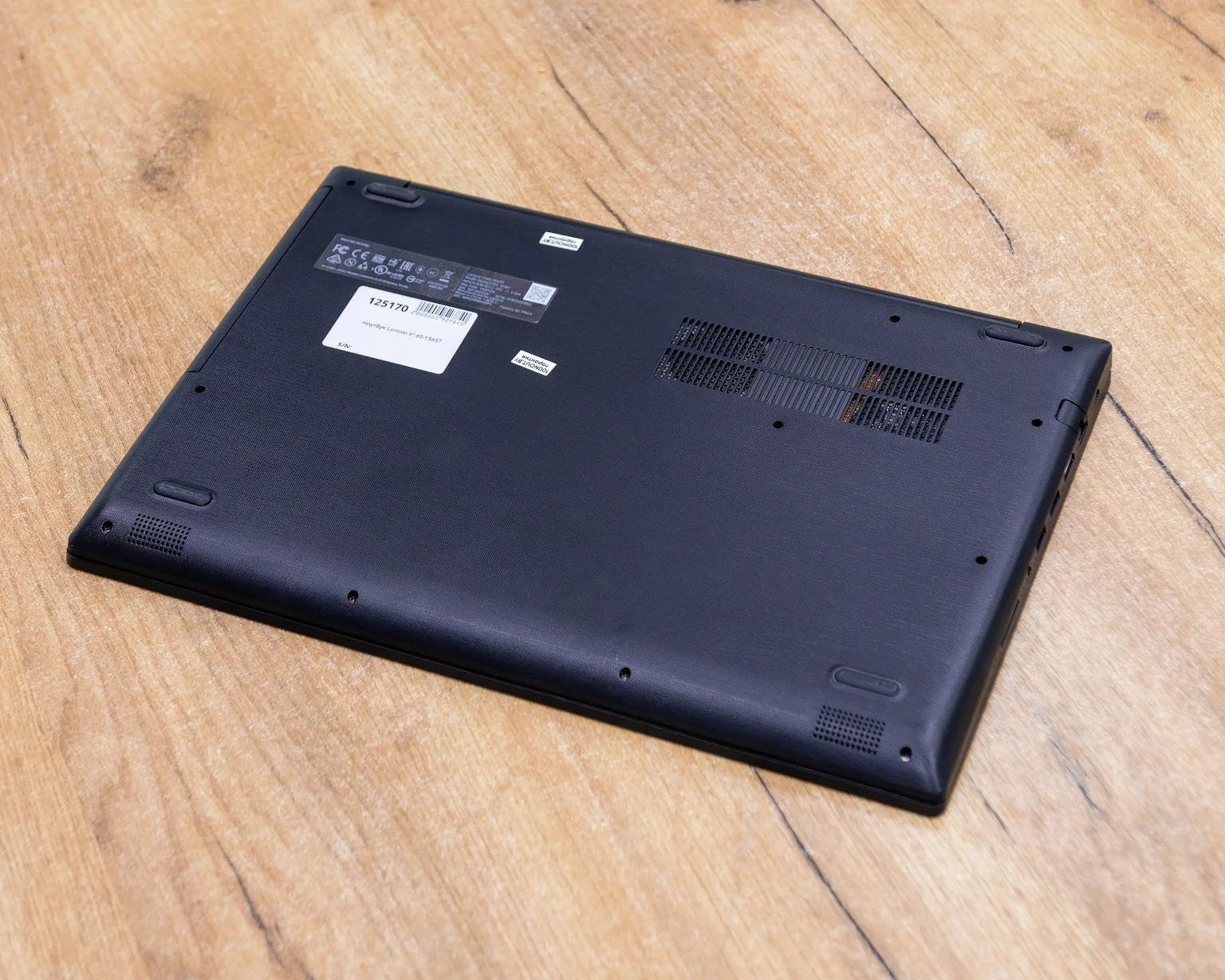 Ноутбук Lenovo V145-15AST (FHD/A6-9225/8GB/SSD 128GB)