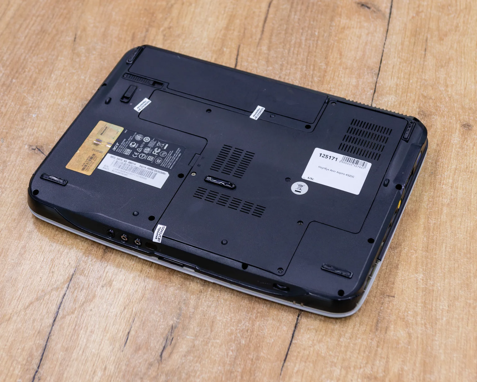 Ноутбук Asus U30JC (HD/i3-1gen/GeForce 310M 512MB/6GB/SSD 240GB)