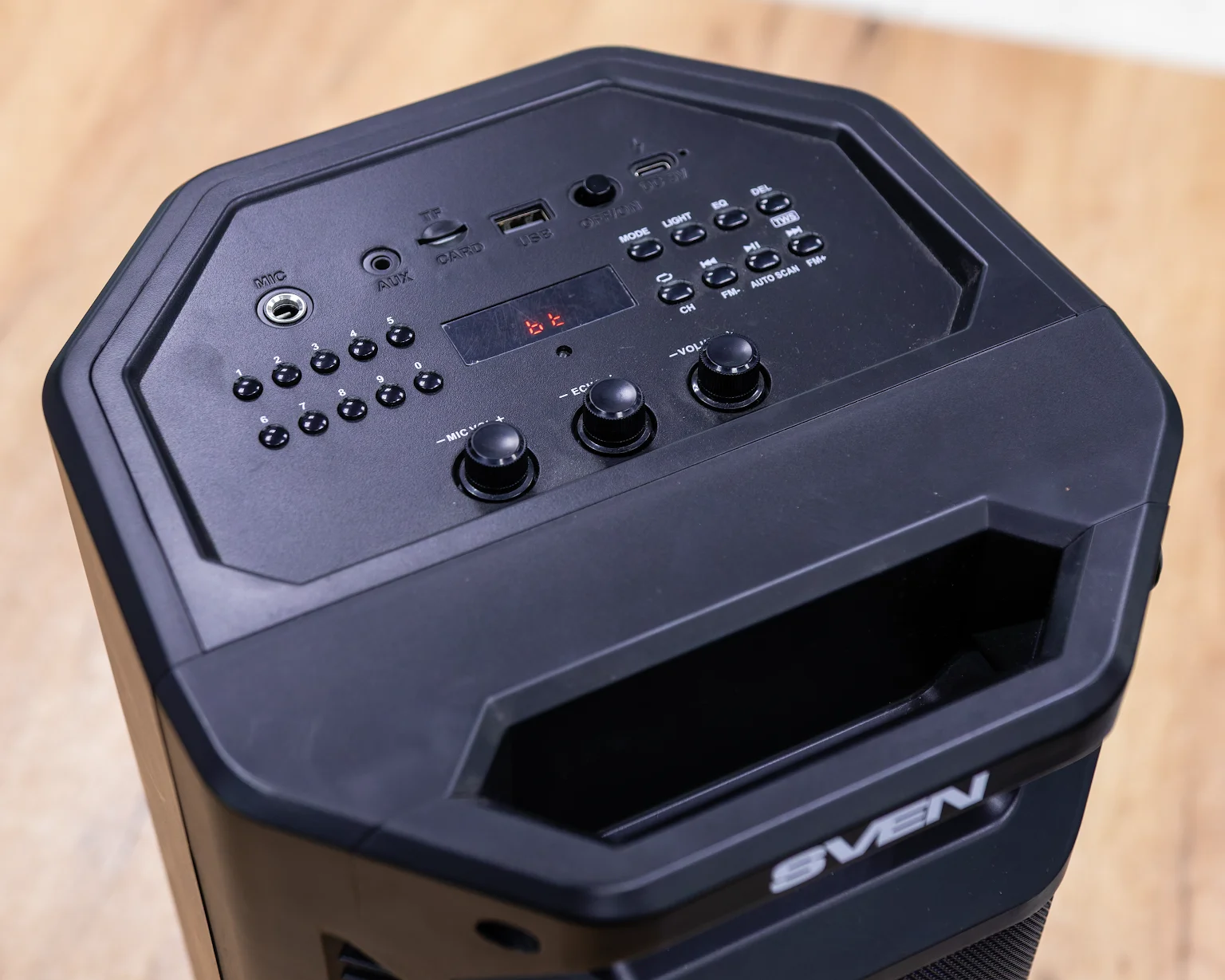 Беспроводная колонка для вечеринок (патибокс) SVEN PS-670