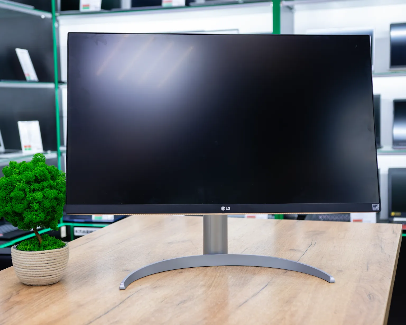 Монитор LG 27UP850N