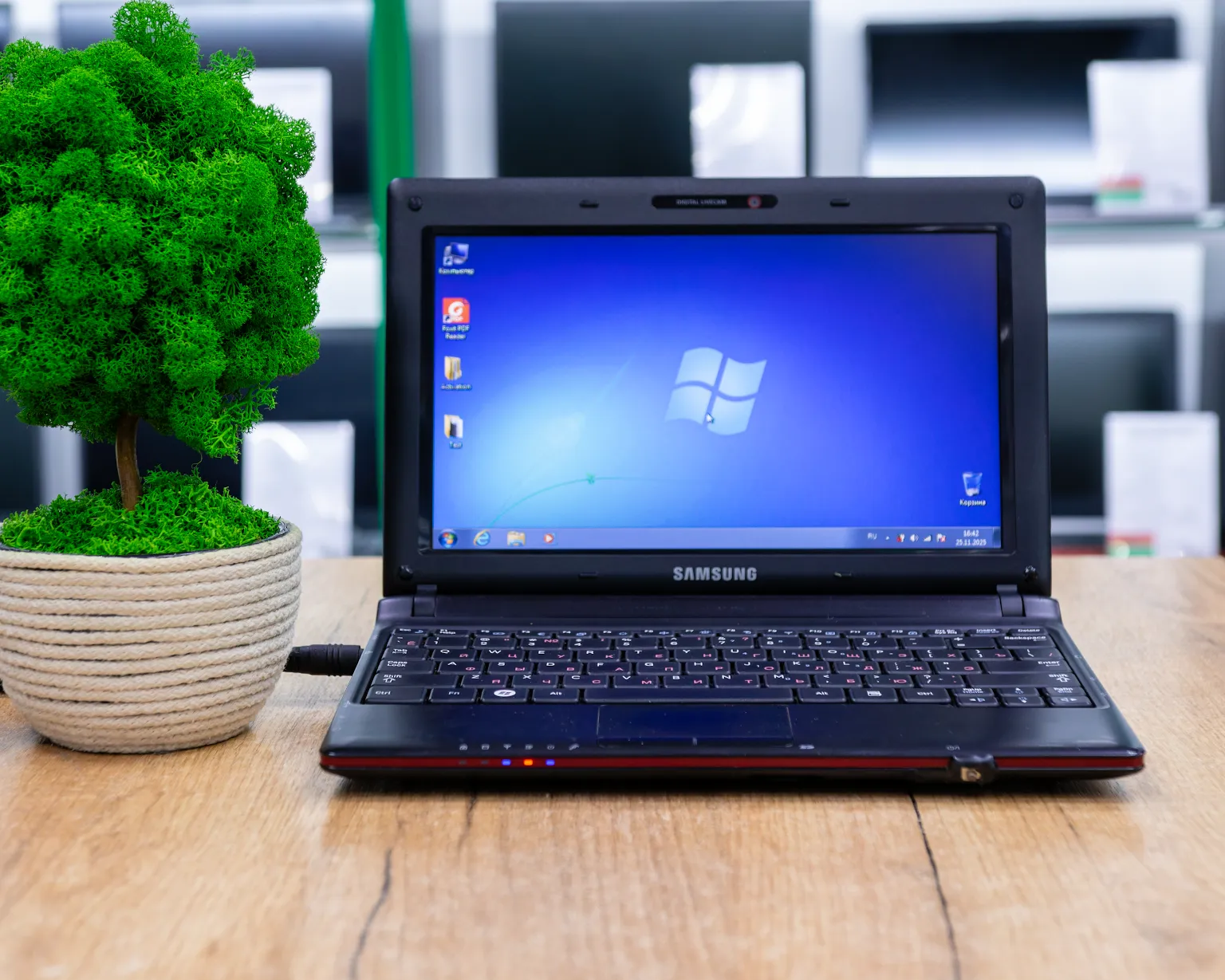 Нетбук Samsung N150 Plus (HD/Atom N450/2GB/HDD 250GB)