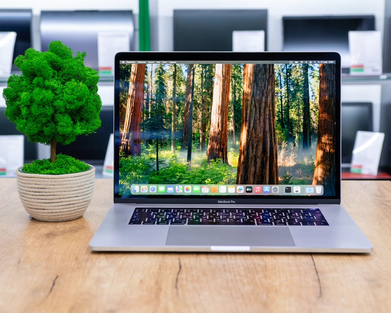 Ноутбук Apple MacBook Pro 15