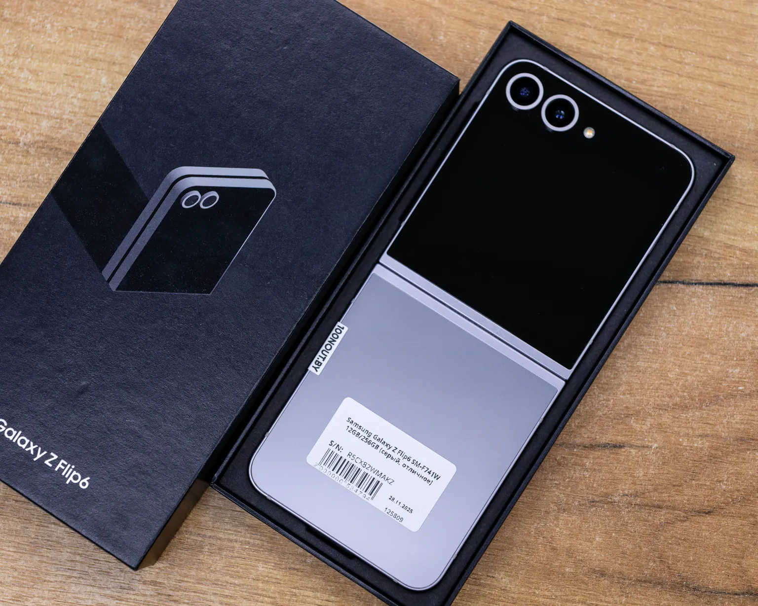 Samsung Galaxy Z Flip6 SM-F741W 12GB/256GB (серый, отличное)