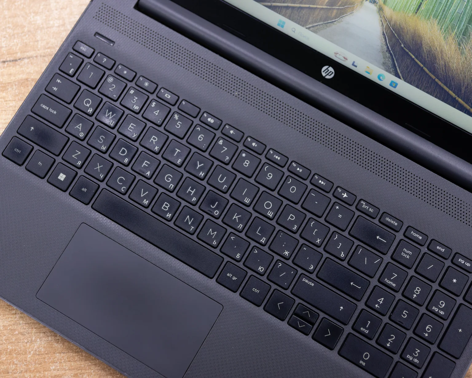 Ноутбук HP 15s-eq (IPS/AMD Ryzen 5 5625U/AMD Radeon Graphics/8GB/SSD 256GB)