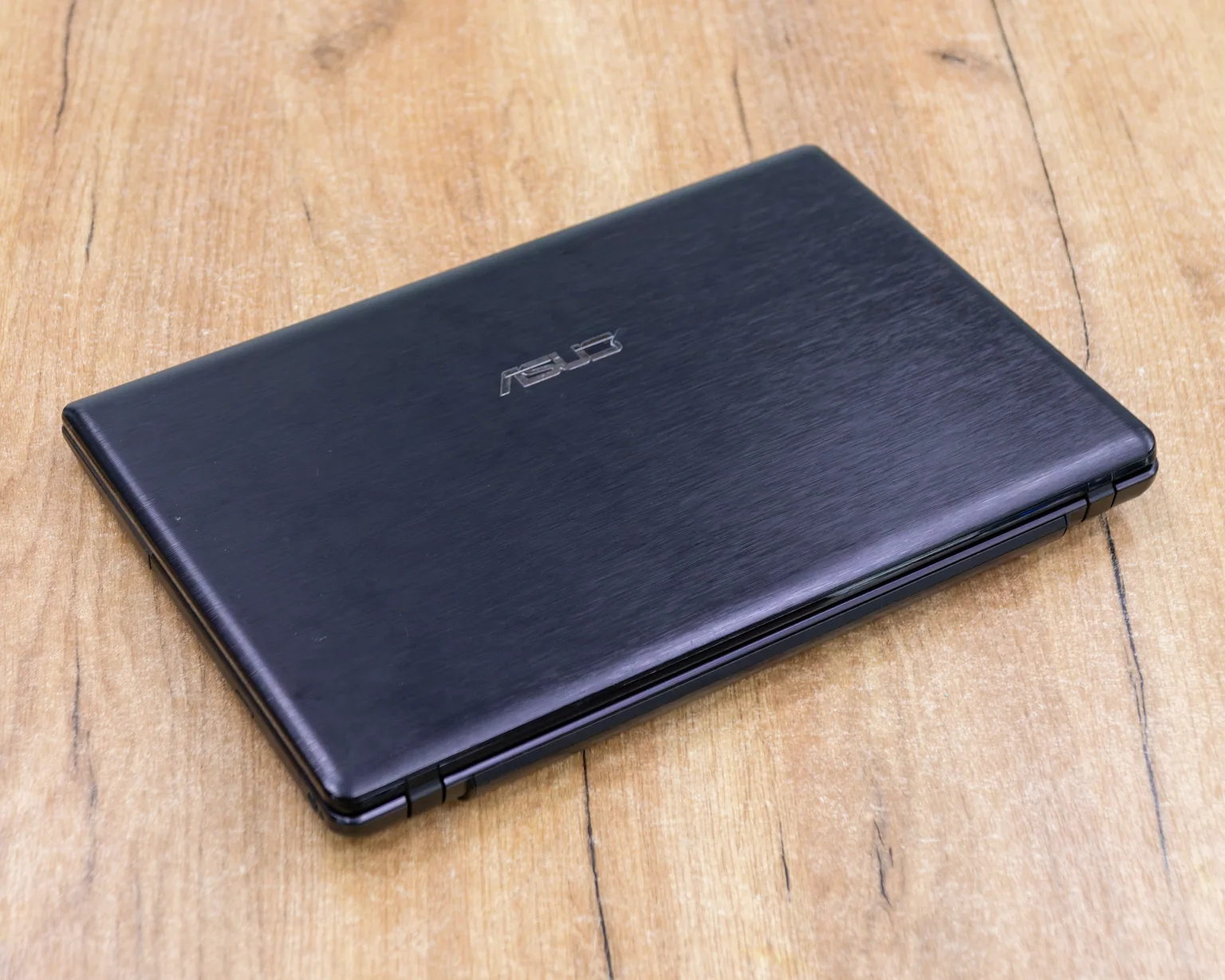 Ноутбук Asus X55VD  (HD/Intel Celeron B830/NVIDIA GeForce 610M 1 Гб/4GB/HDD 500GB)