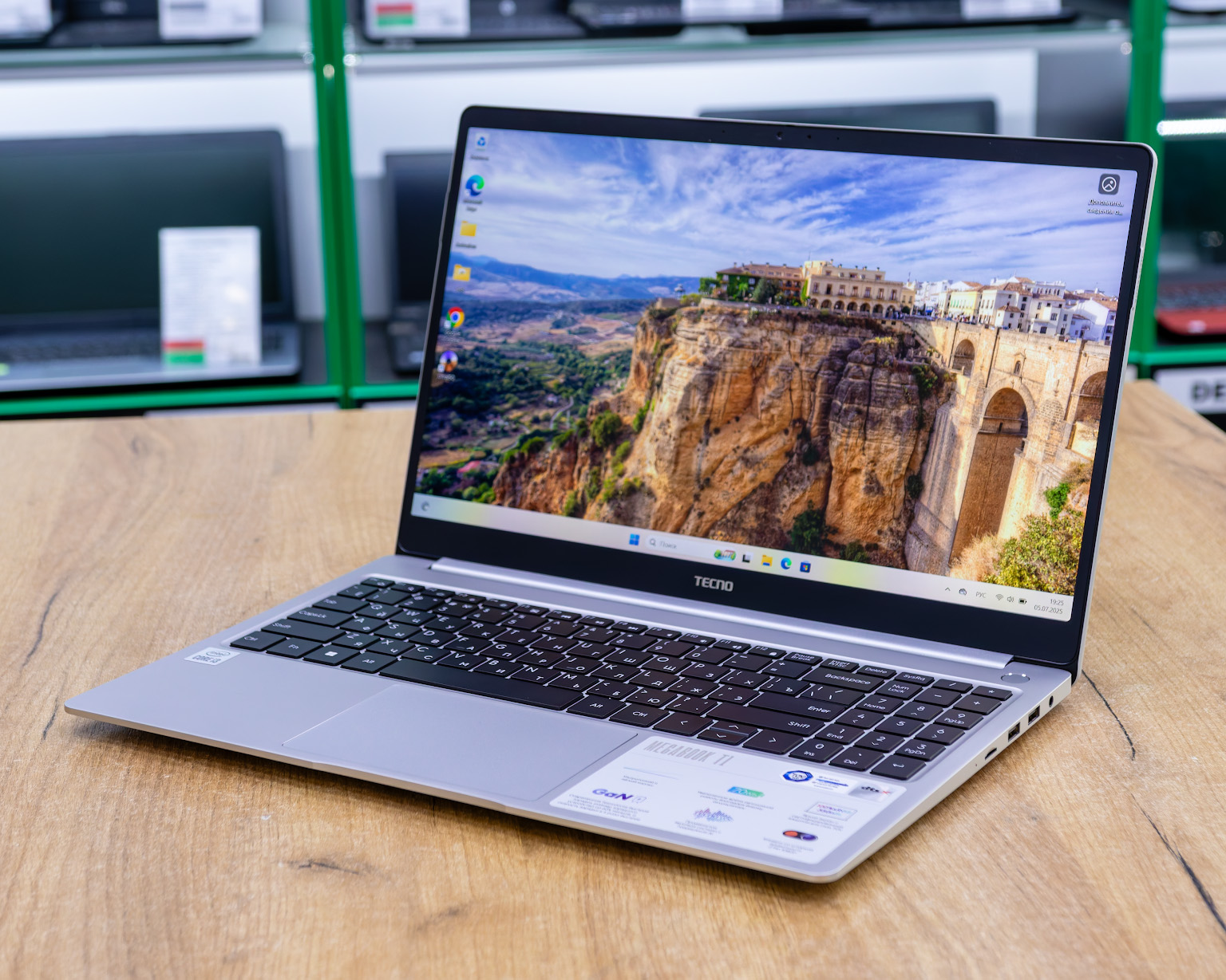 Ноутбук Tecno MegaBook T1 i3 (IPS /Intel Core i3-1005G1/Intel UHD Graphics/12GB/SSD 256GB)