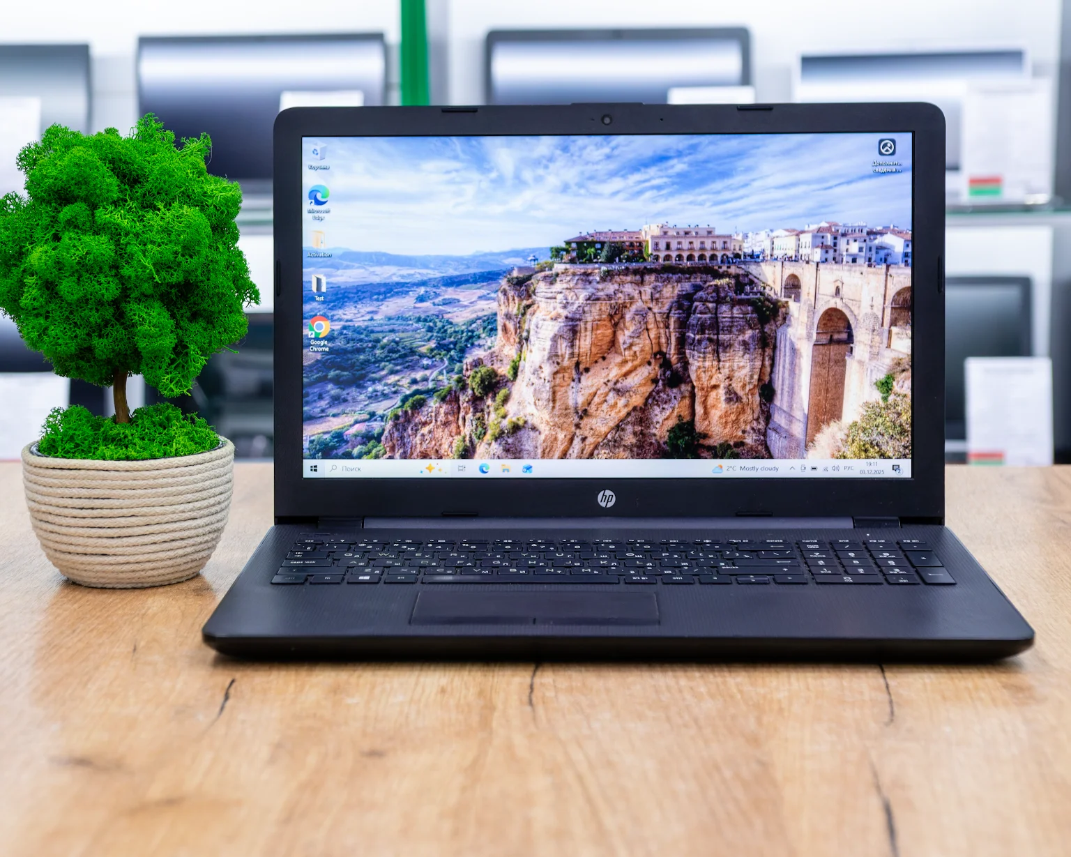 Ноутбук HP 15-bs (HD/Pentium N3710/8GB/SSD 256GB)