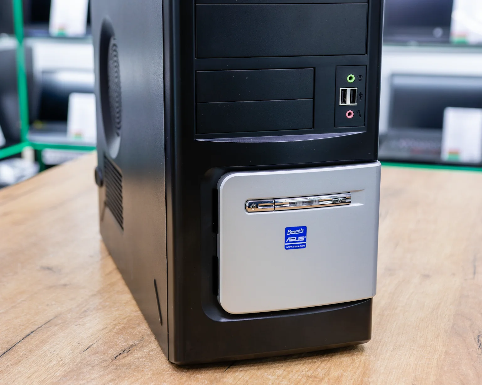 Игровой компьютер (системный блок) (AMD FX-8320, Radeon HD 7950 3GB, ОЗУ 16GB, HDD 1TB)