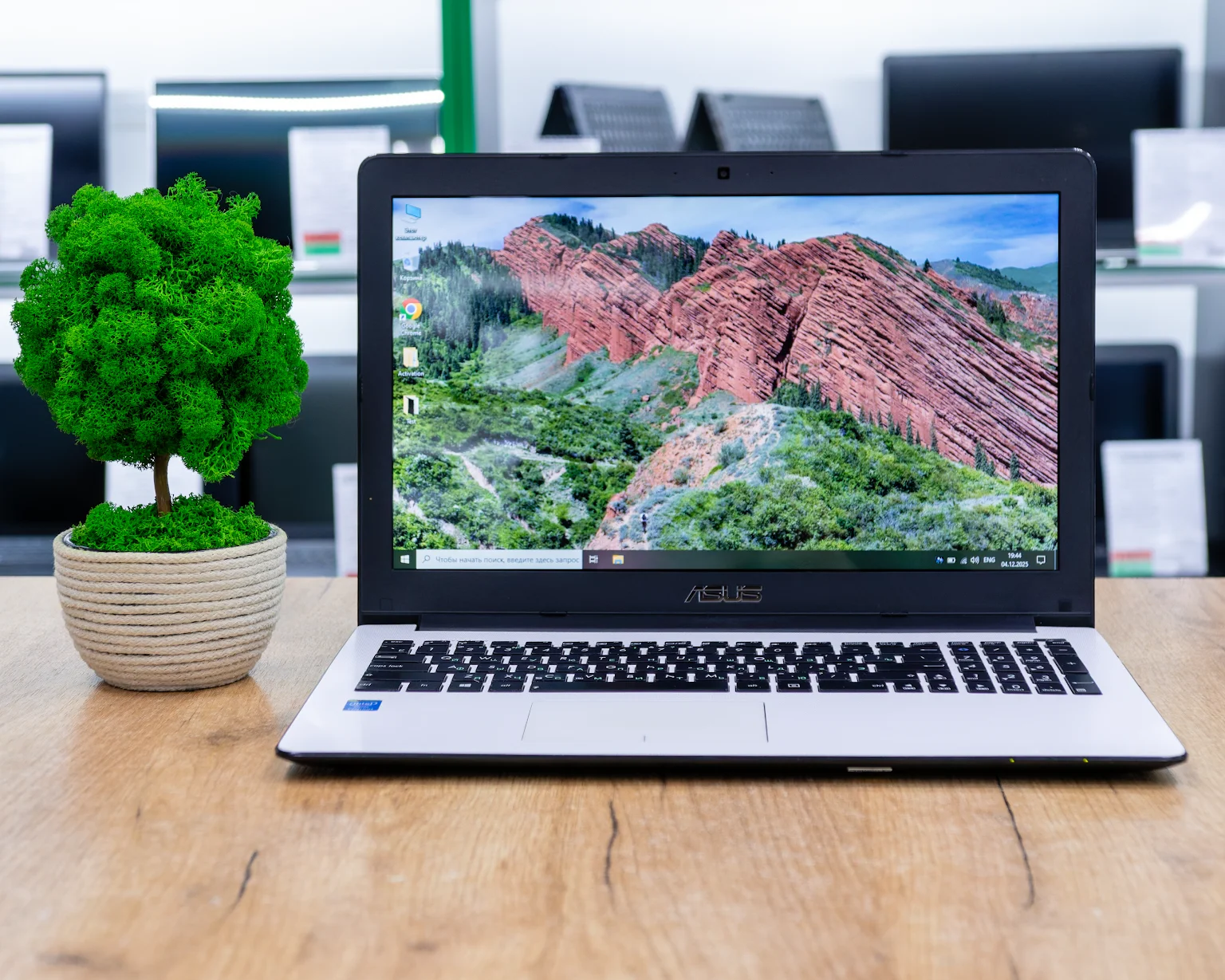 Ноутбук ASUS X502CA (HD/Pentium 987/4GB/SSD 256GB)