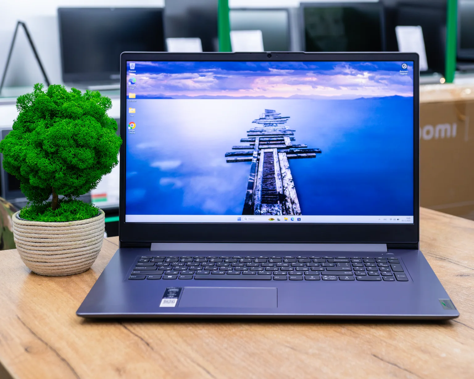 Ноутбук Lenovo IdeaPad 3 17IAU7 (FHD IPS/i5-12gen/16GB/SSD 512GB)